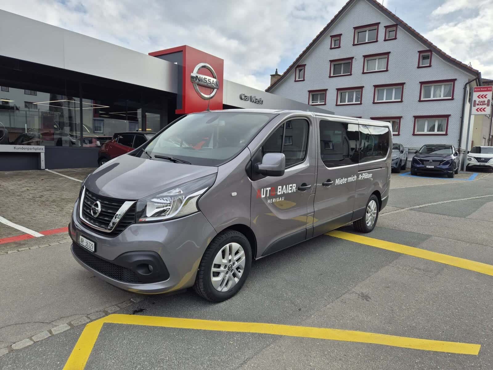 Nissan NV300