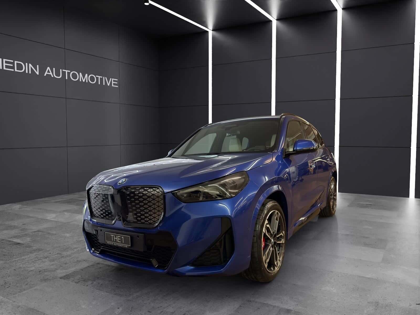 BMW iX1