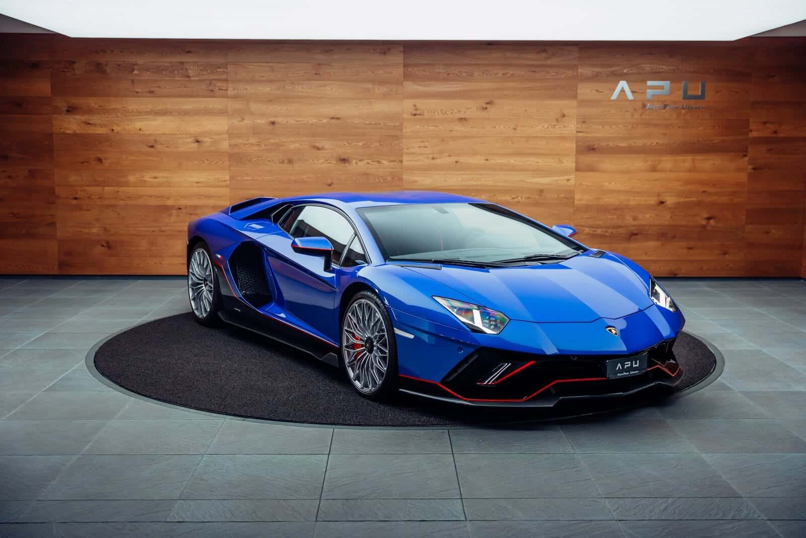 Lamborghini Aventador