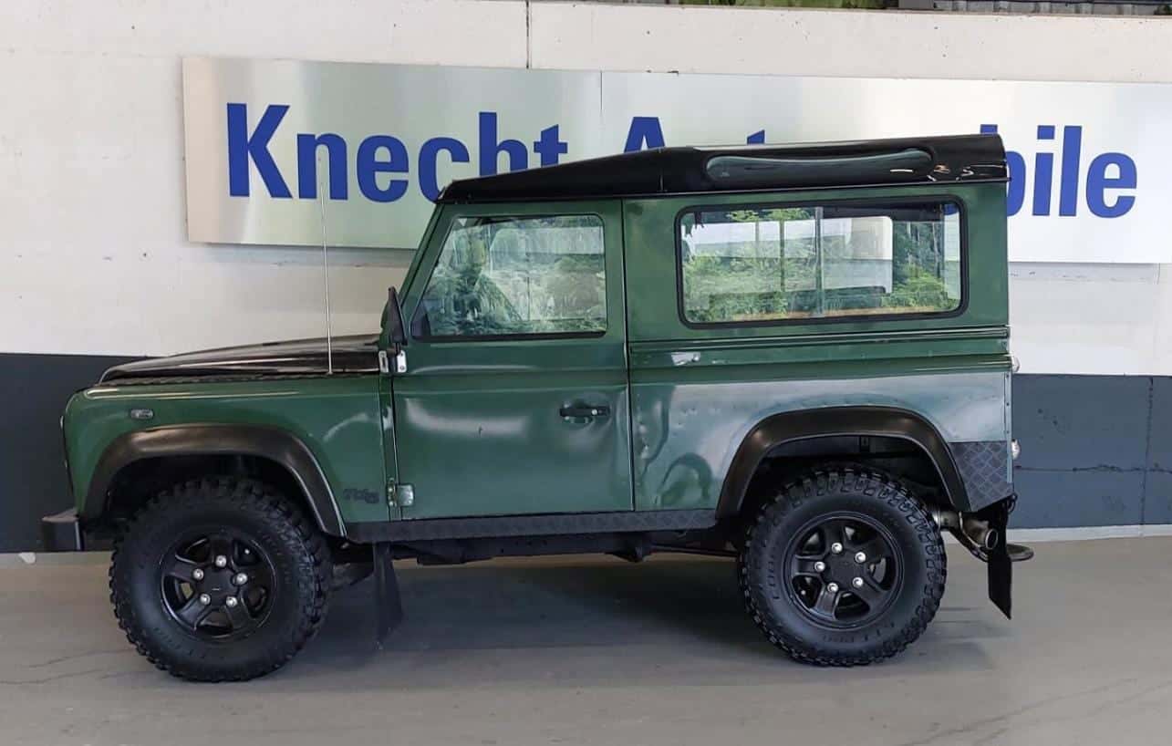 Land Rover Defender