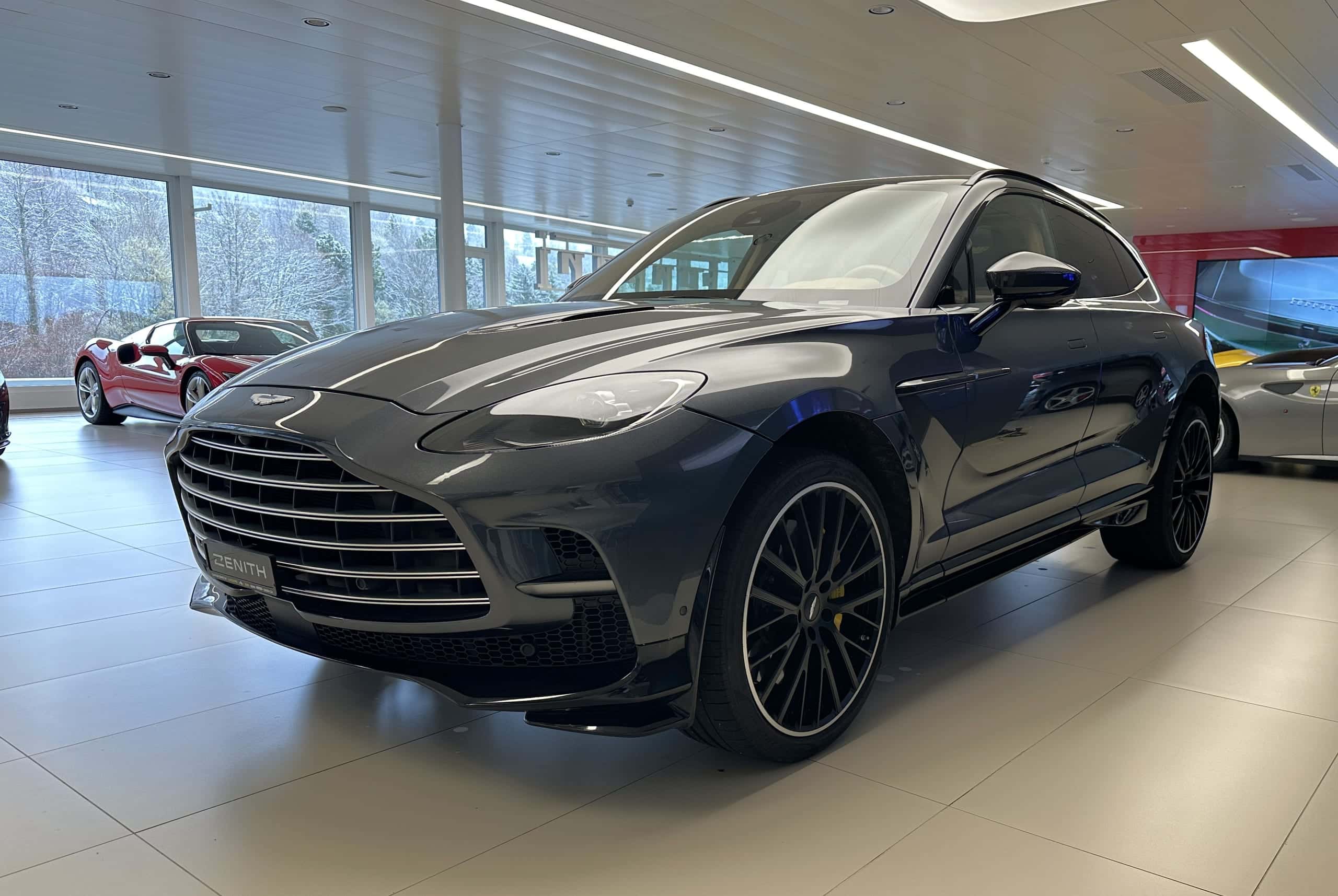 Aston Martin DBX