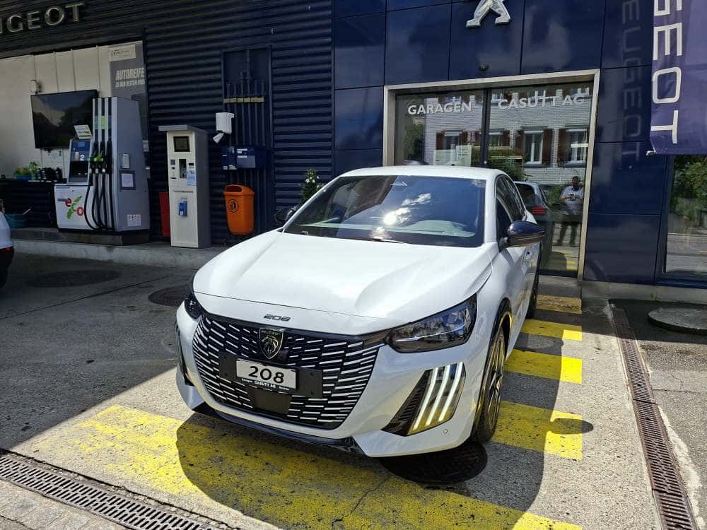 Peugeot 208
