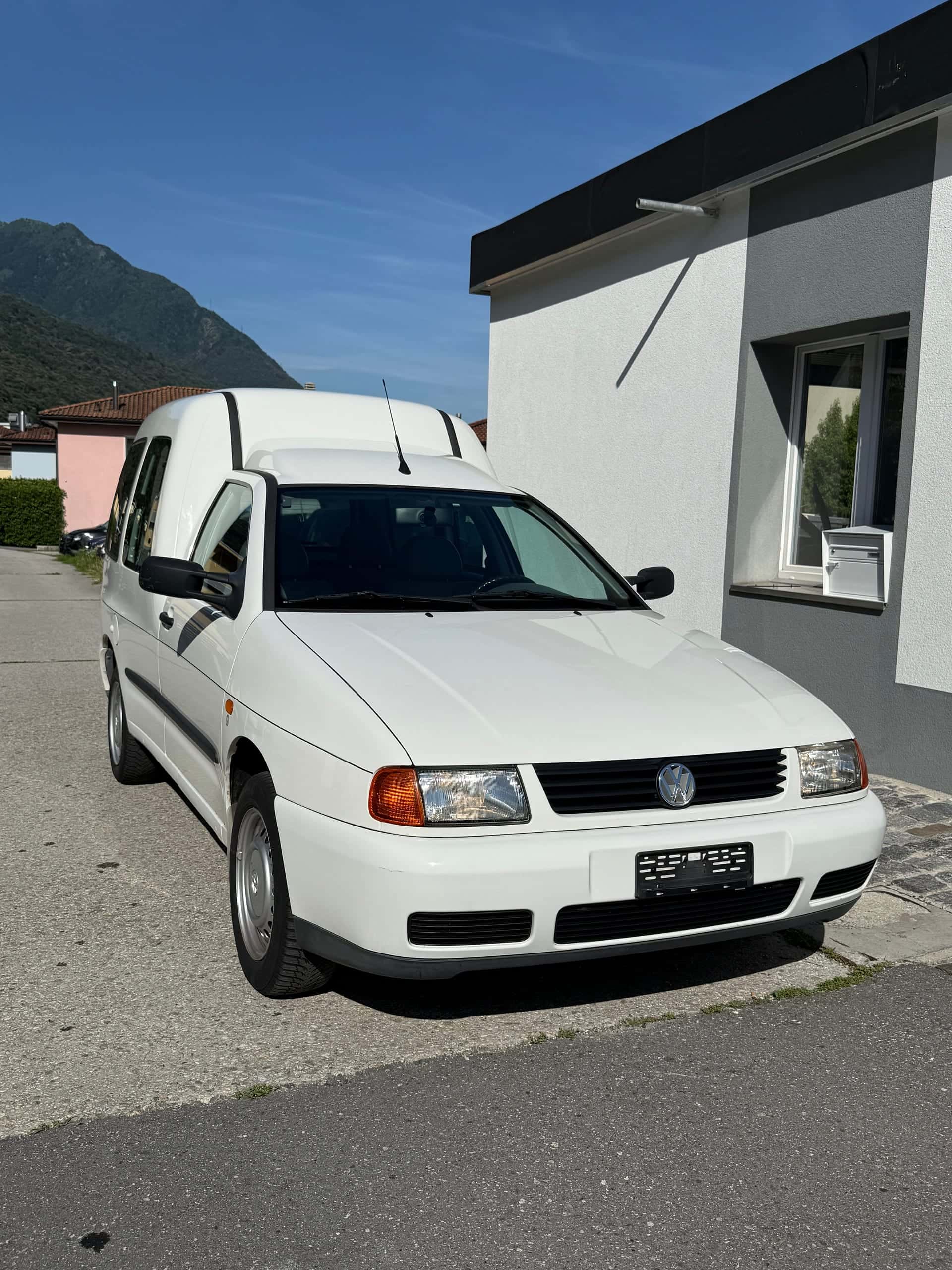 VW Caddy