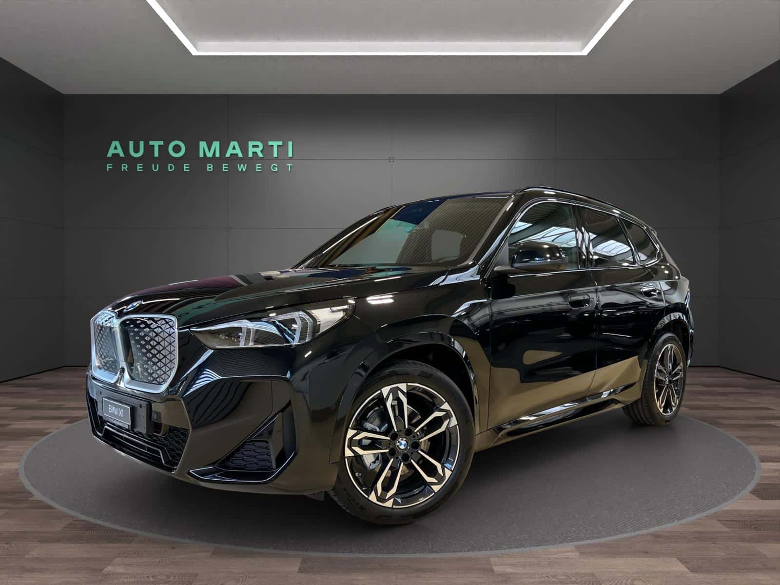 BMW iX1