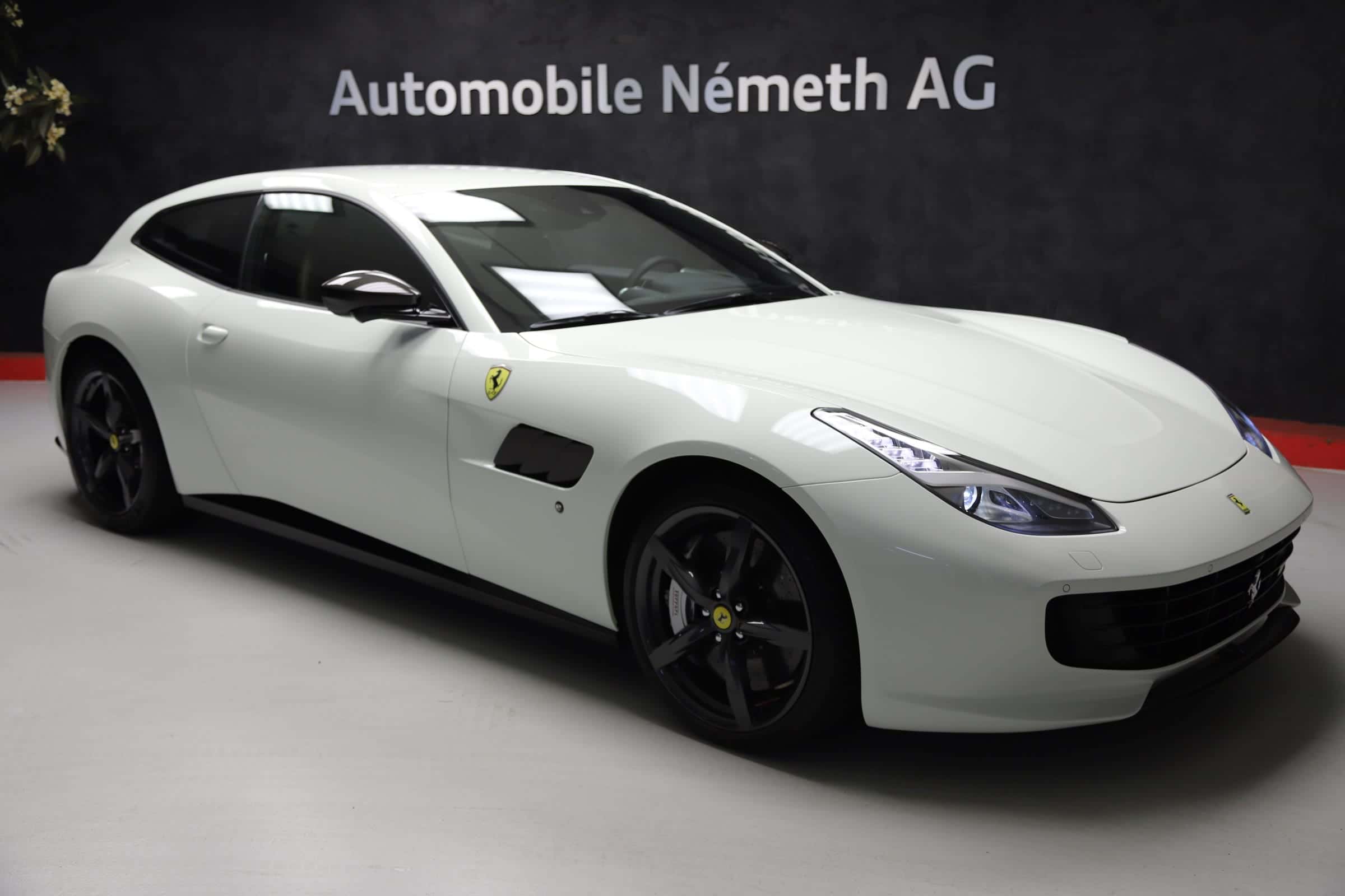 Ferrari GTC4Lusso T