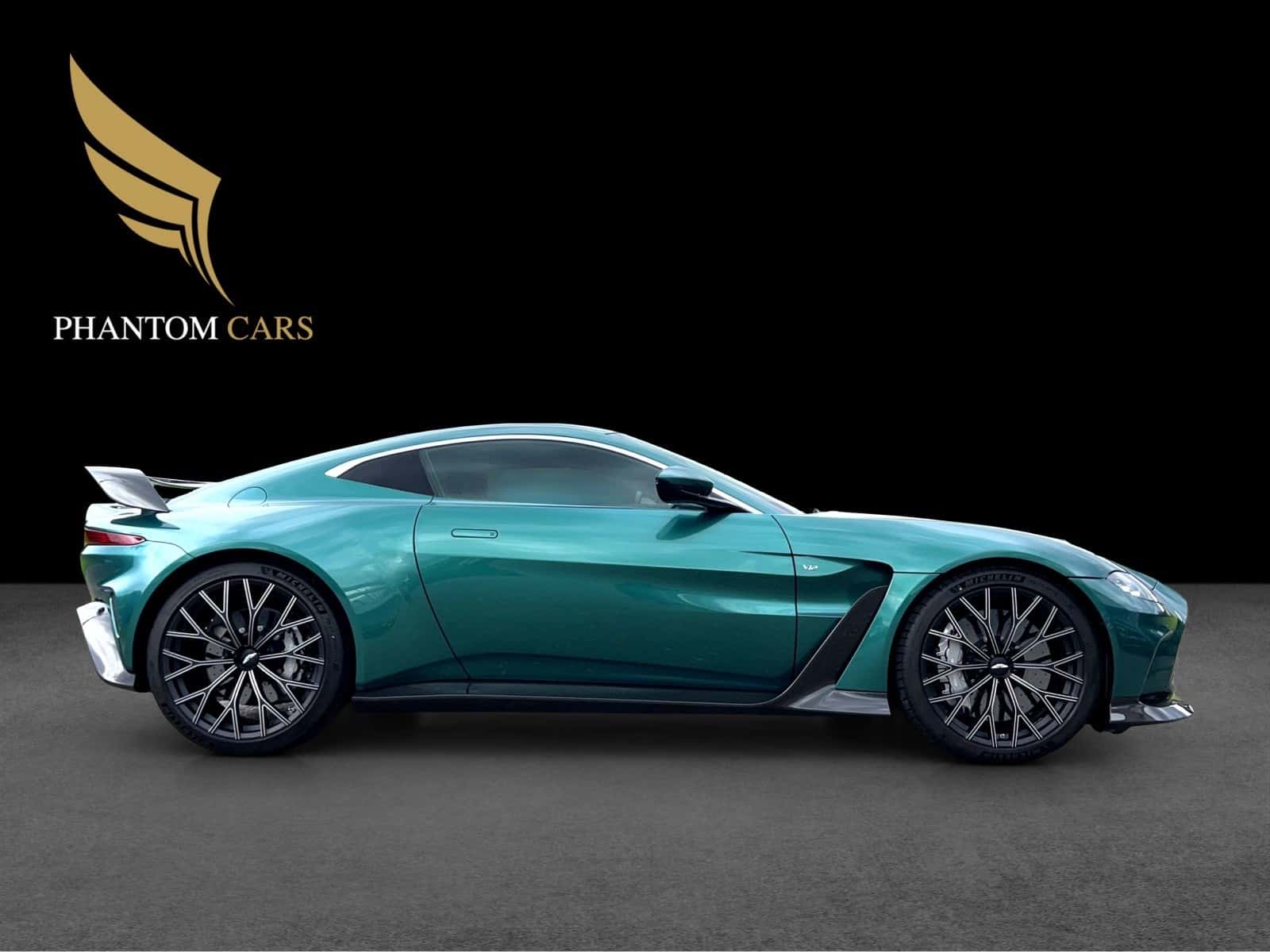 Aston Martin V8/V12 Vantage