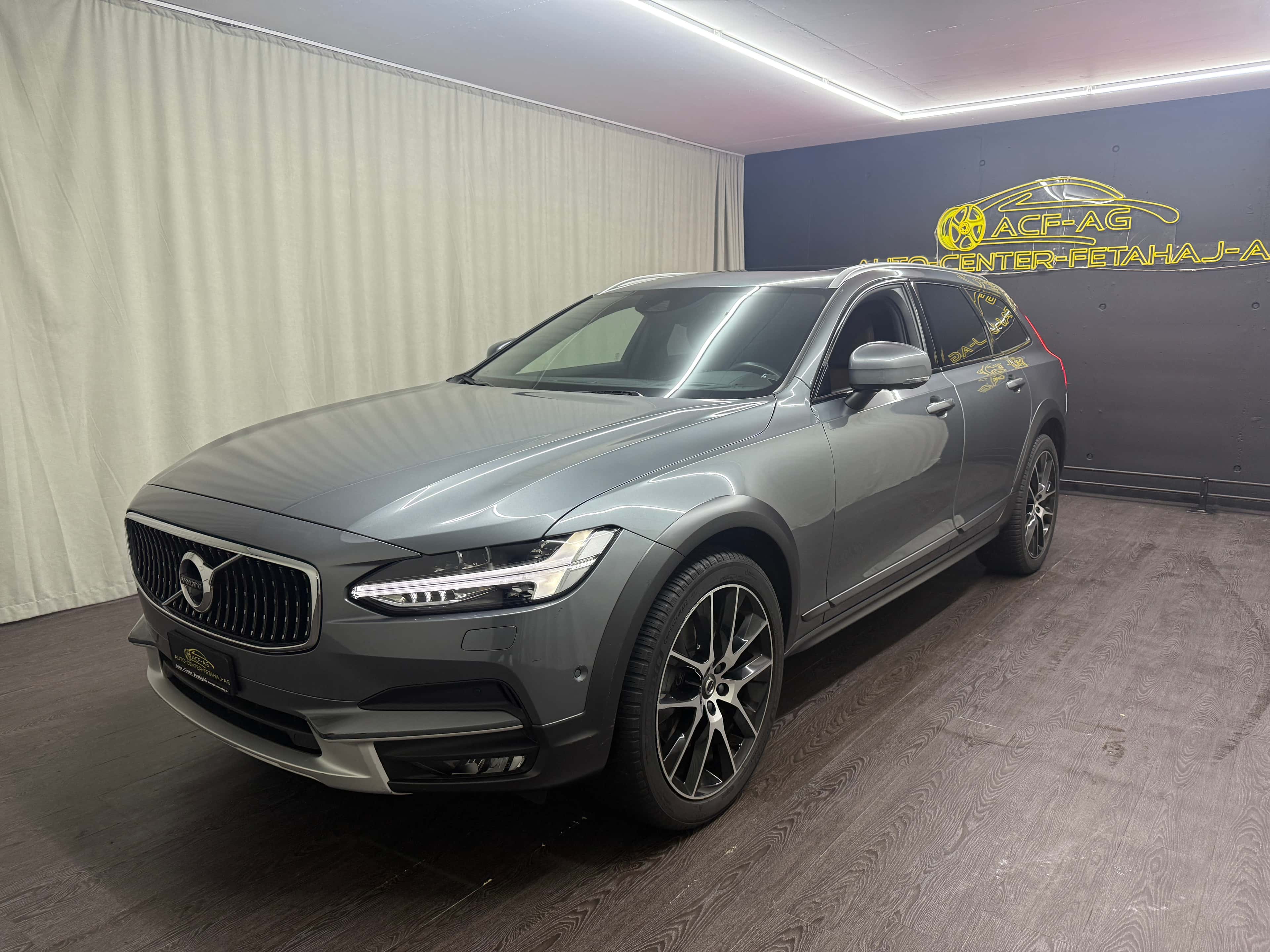 Volvo V90