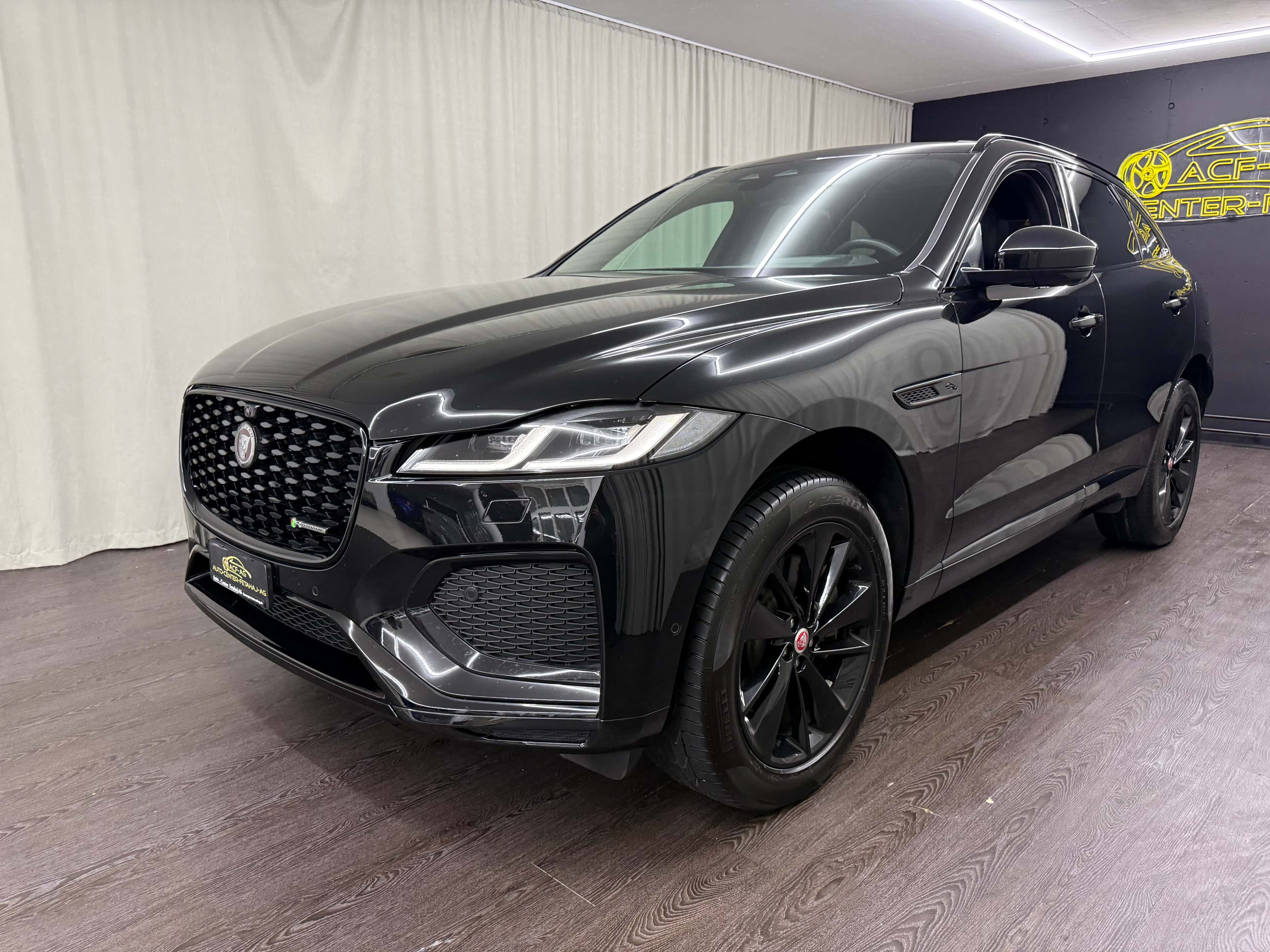 Jaguar F-Pace