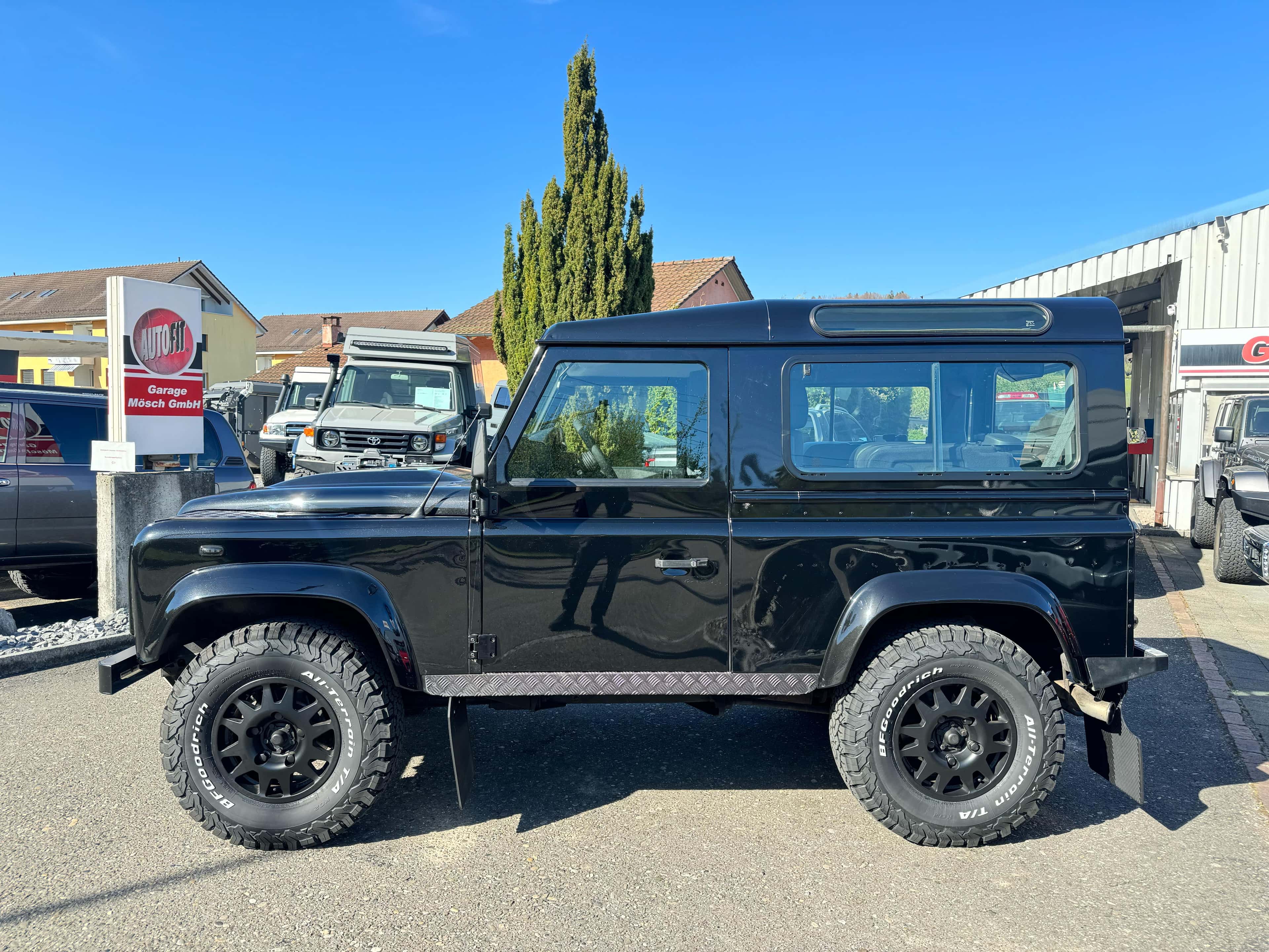 Land Rover Defender