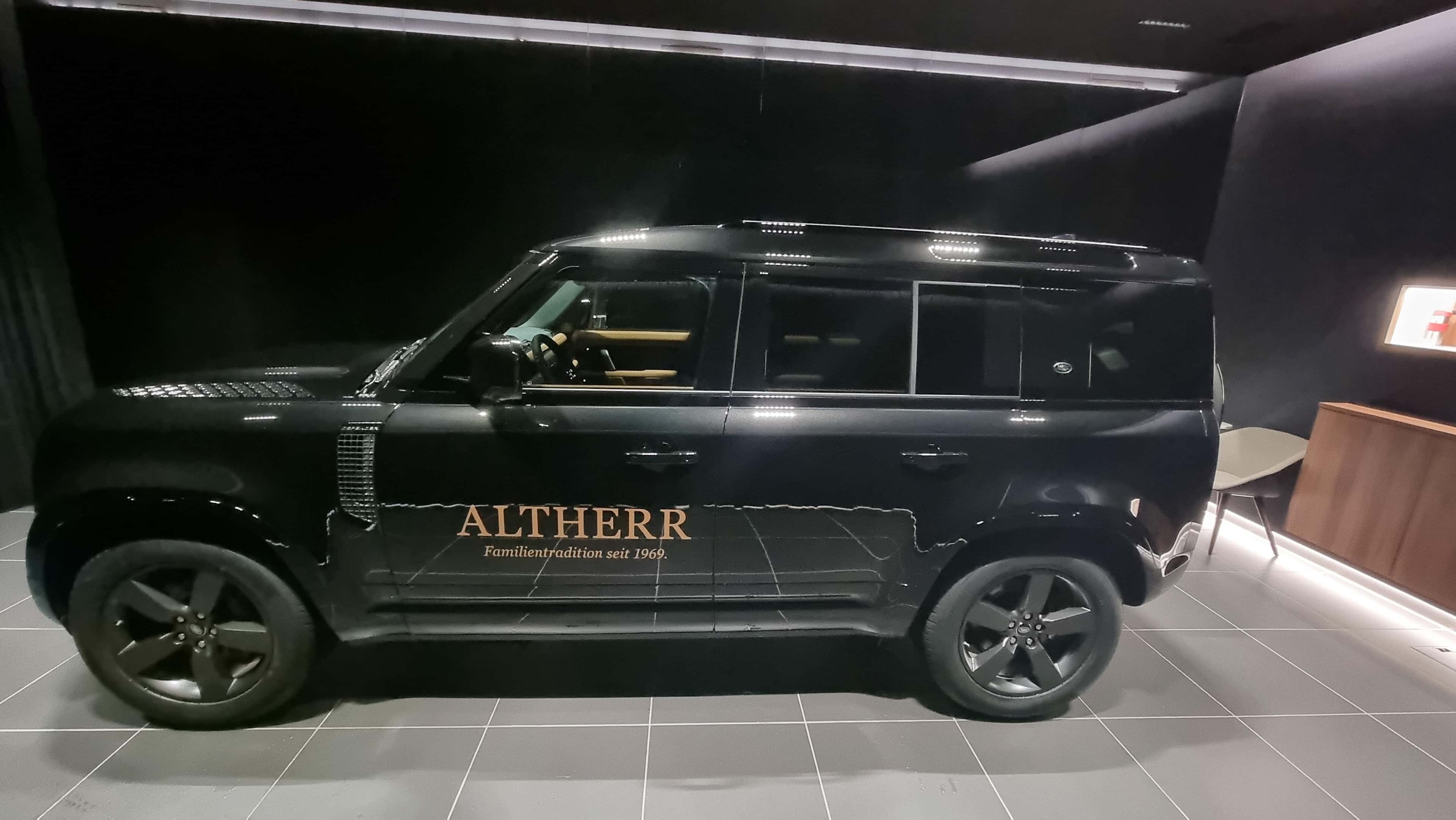 Land Rover Defender