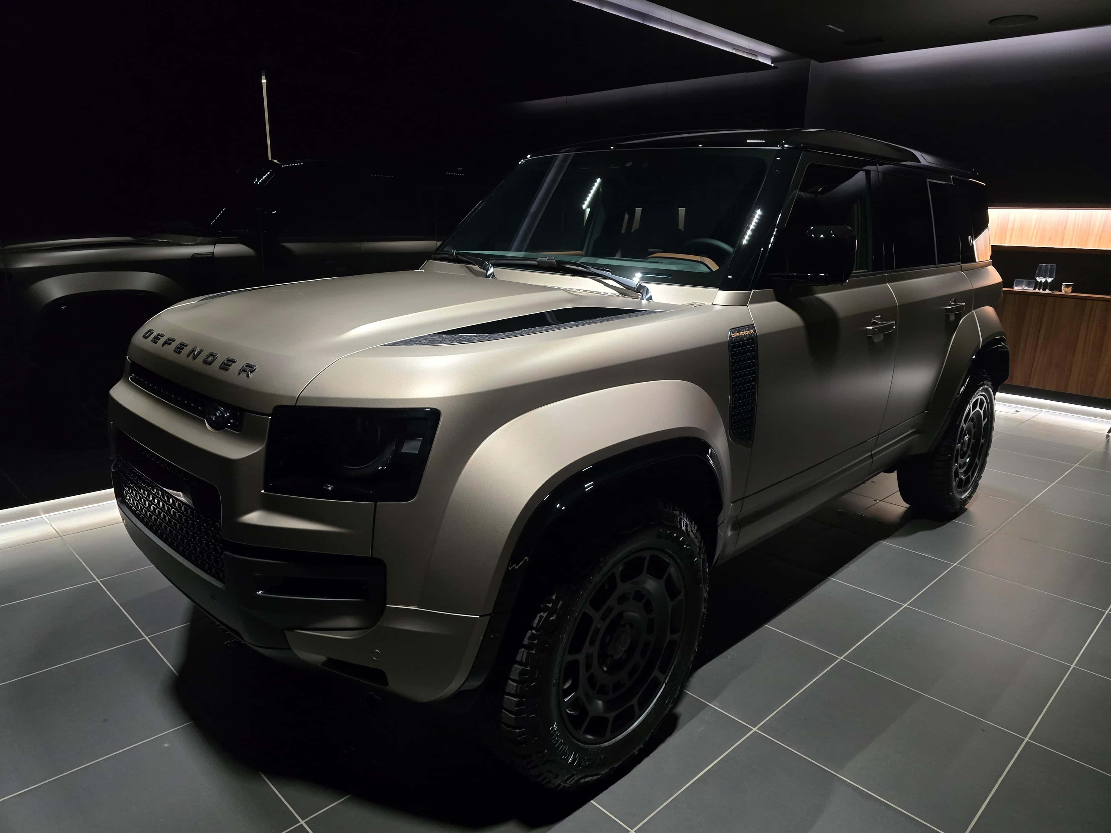 Land Rover Defender