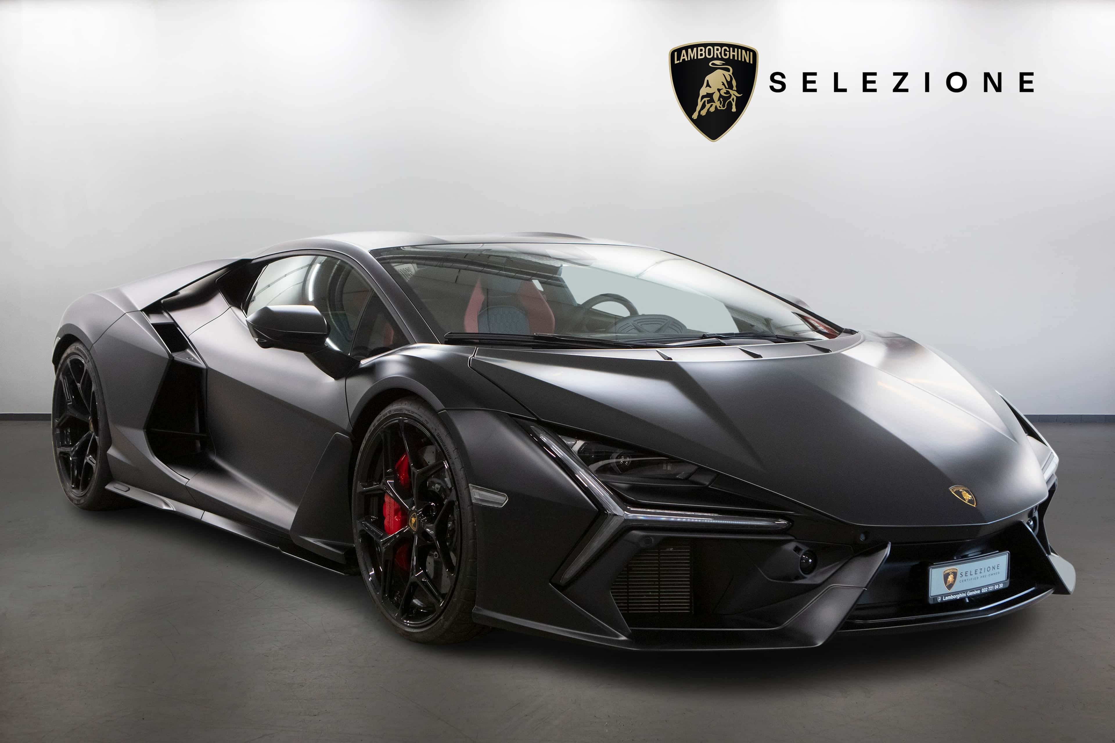 Lamborghini Revuelto