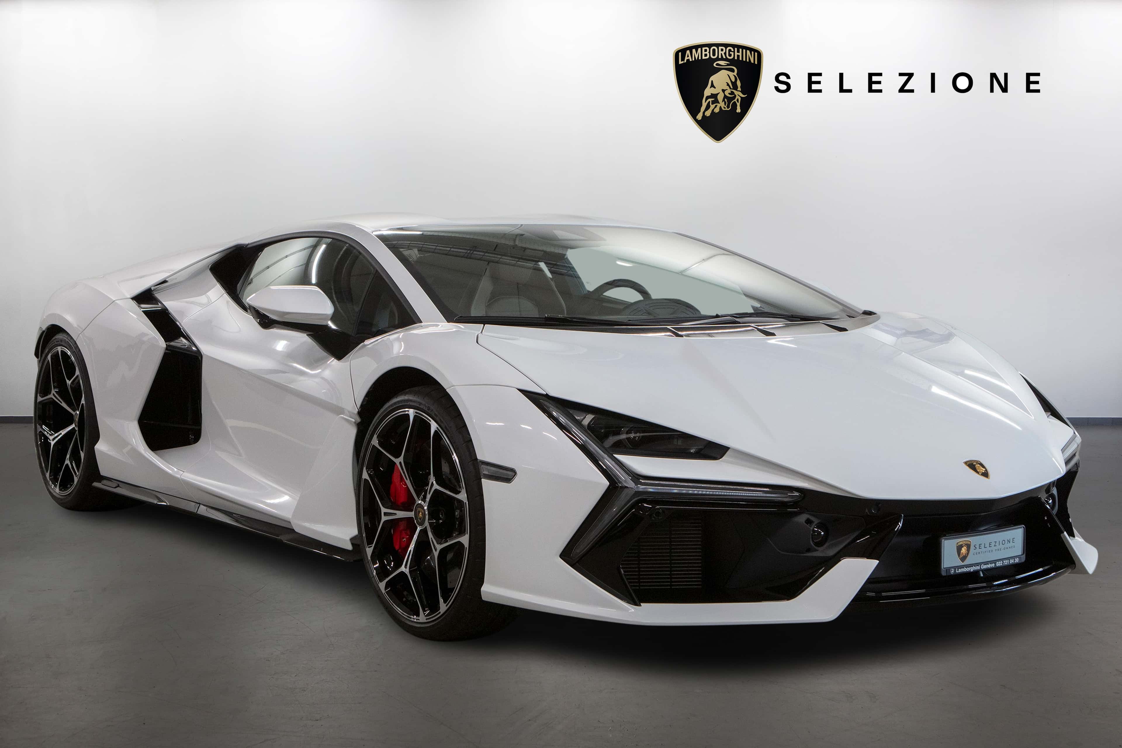 Lamborghini Revuelto