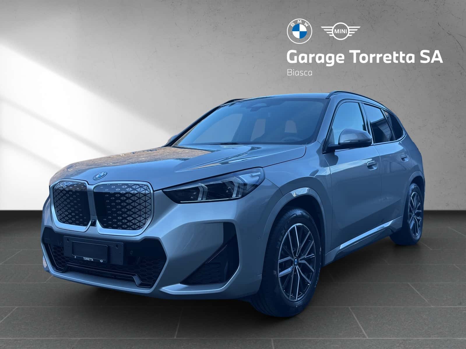BMW iX1