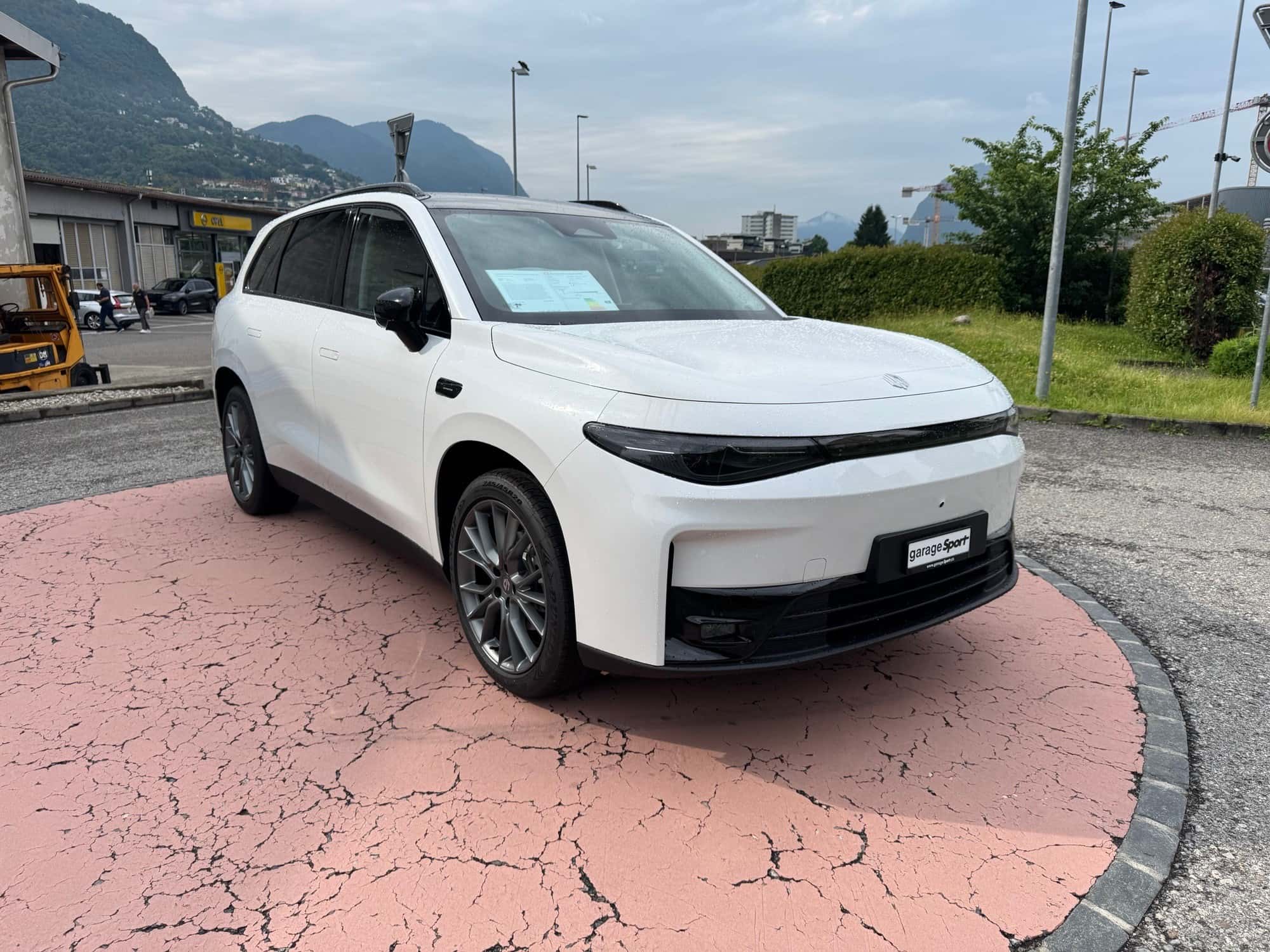 Leapmotor C10
