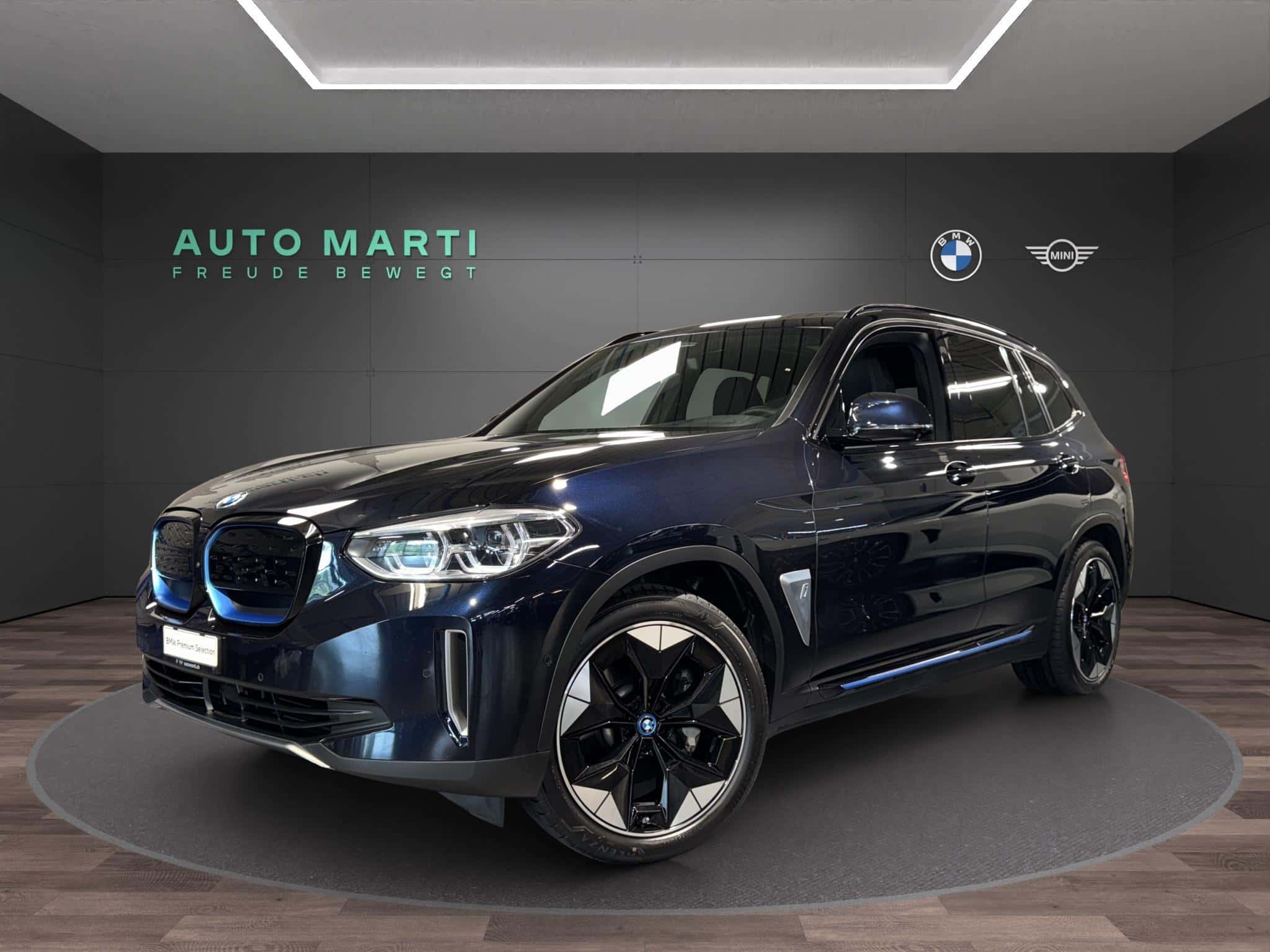 BMW iX3