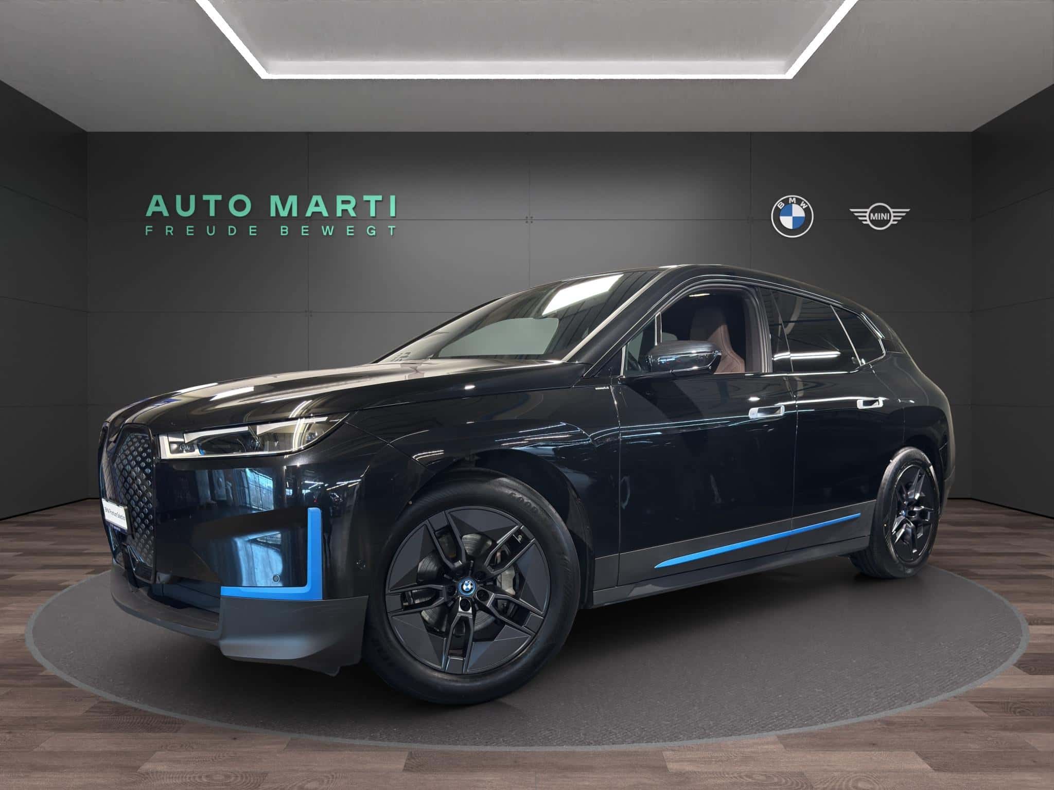 BMW iX