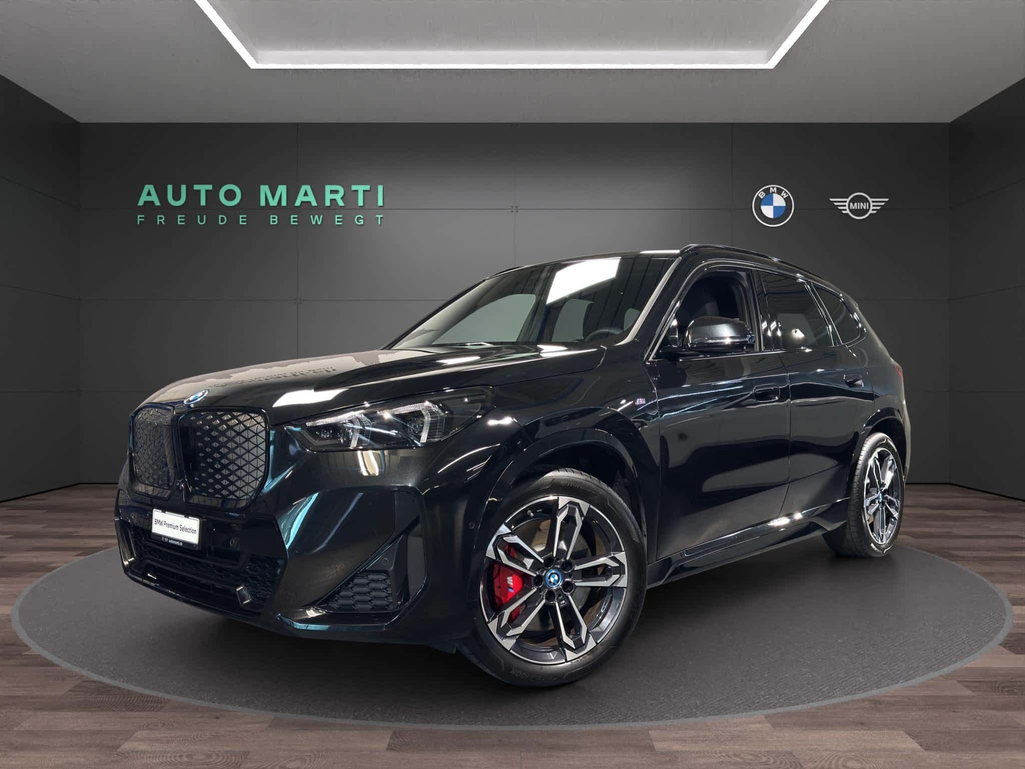 BMW iX1