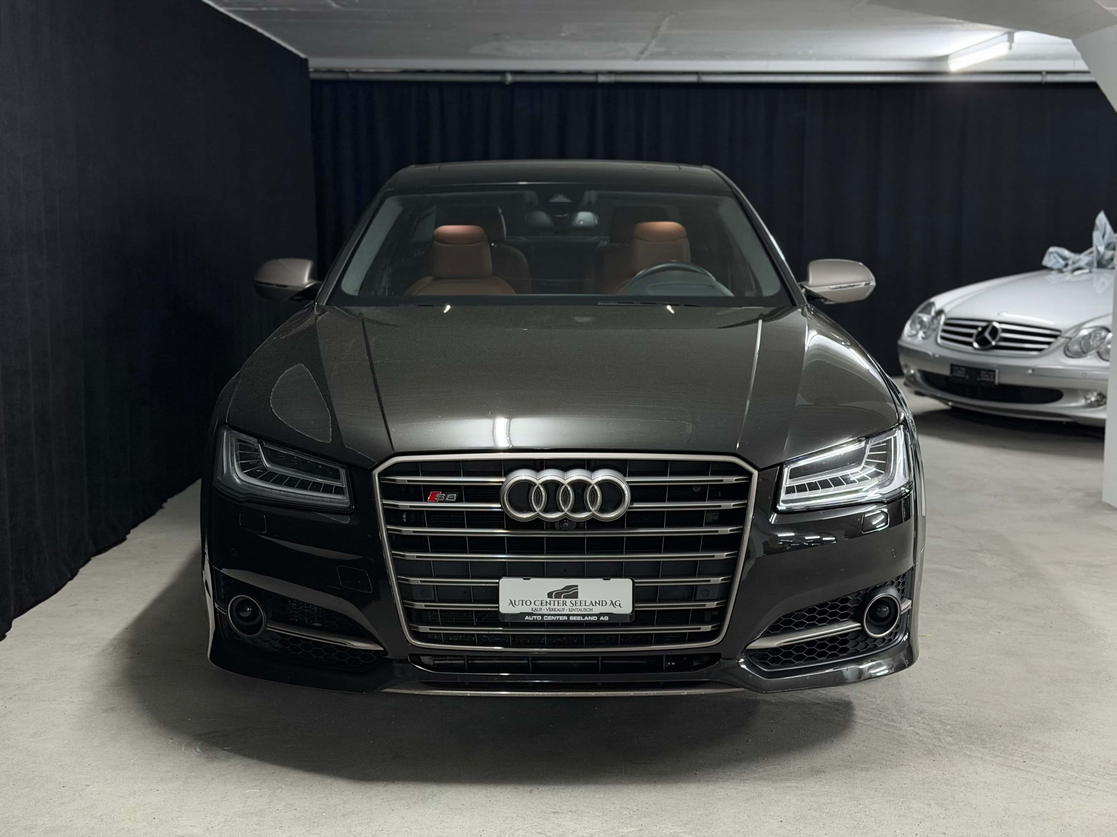 Audi S8