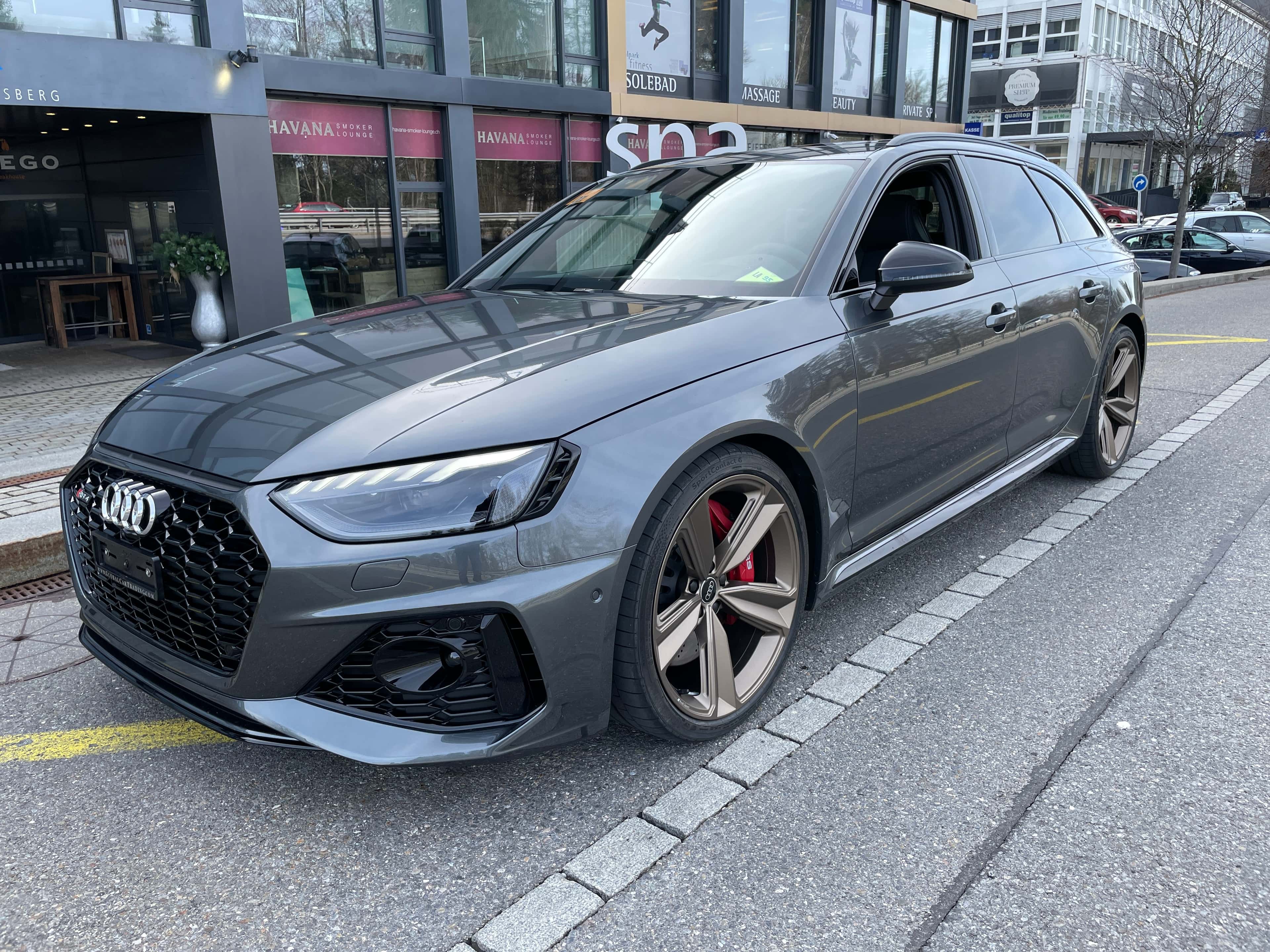 Audi S4 / RS4