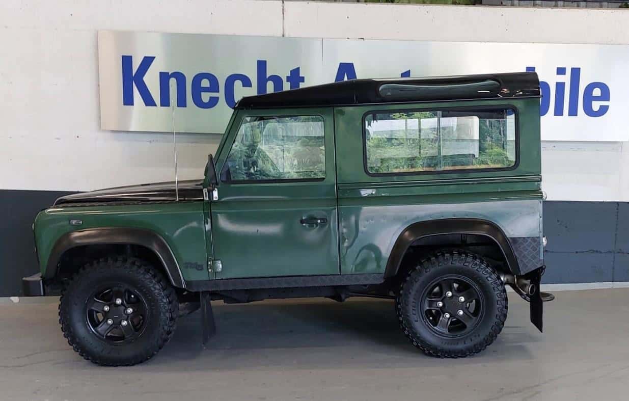 Land Rover Defender