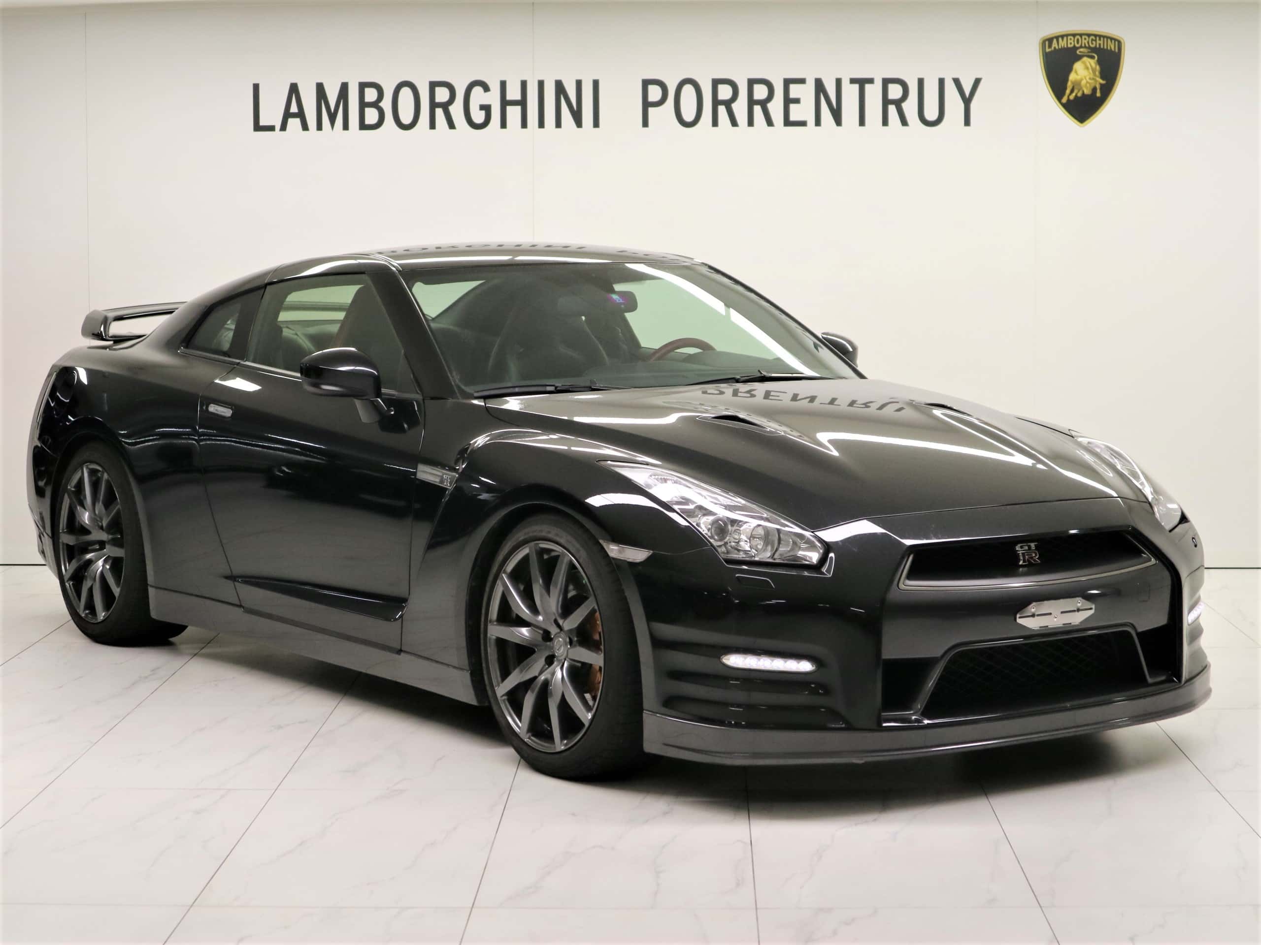Nissan GT-R