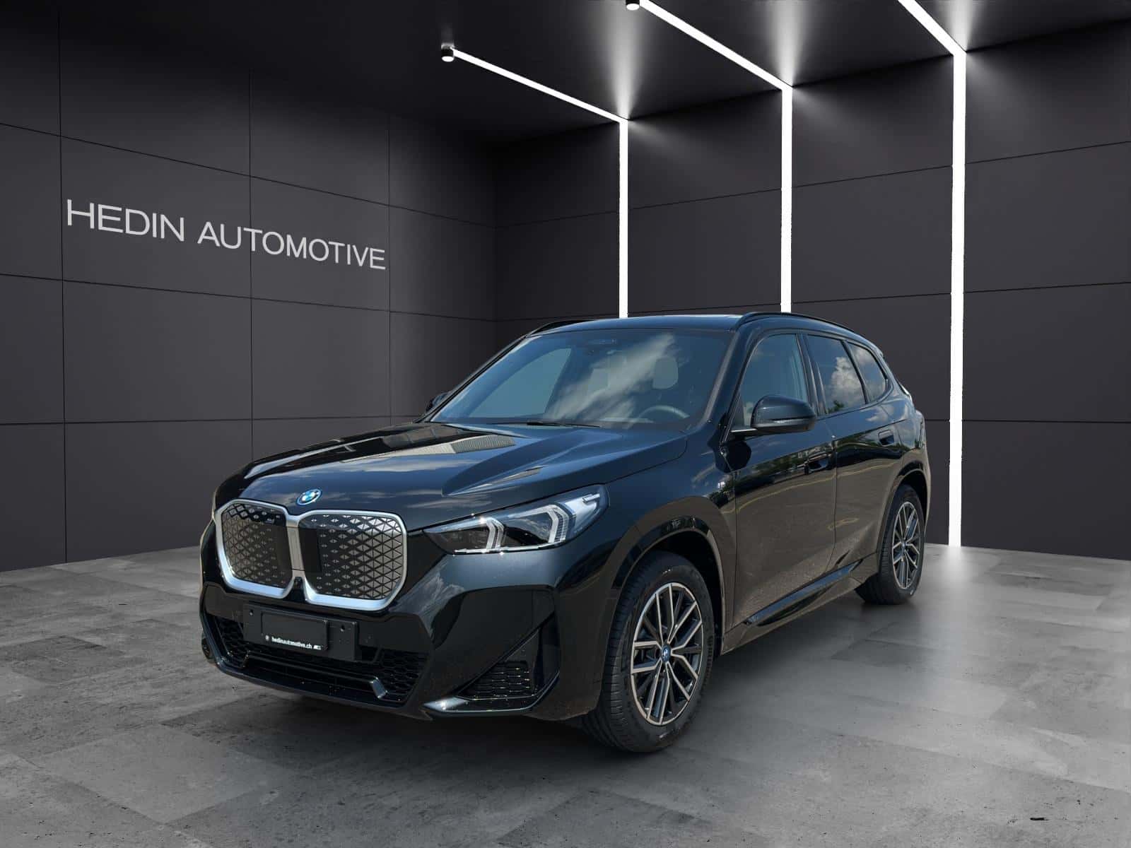 BMW iX1
