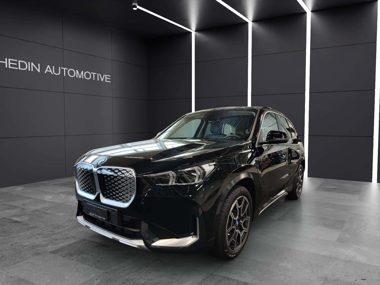 BMW iX1