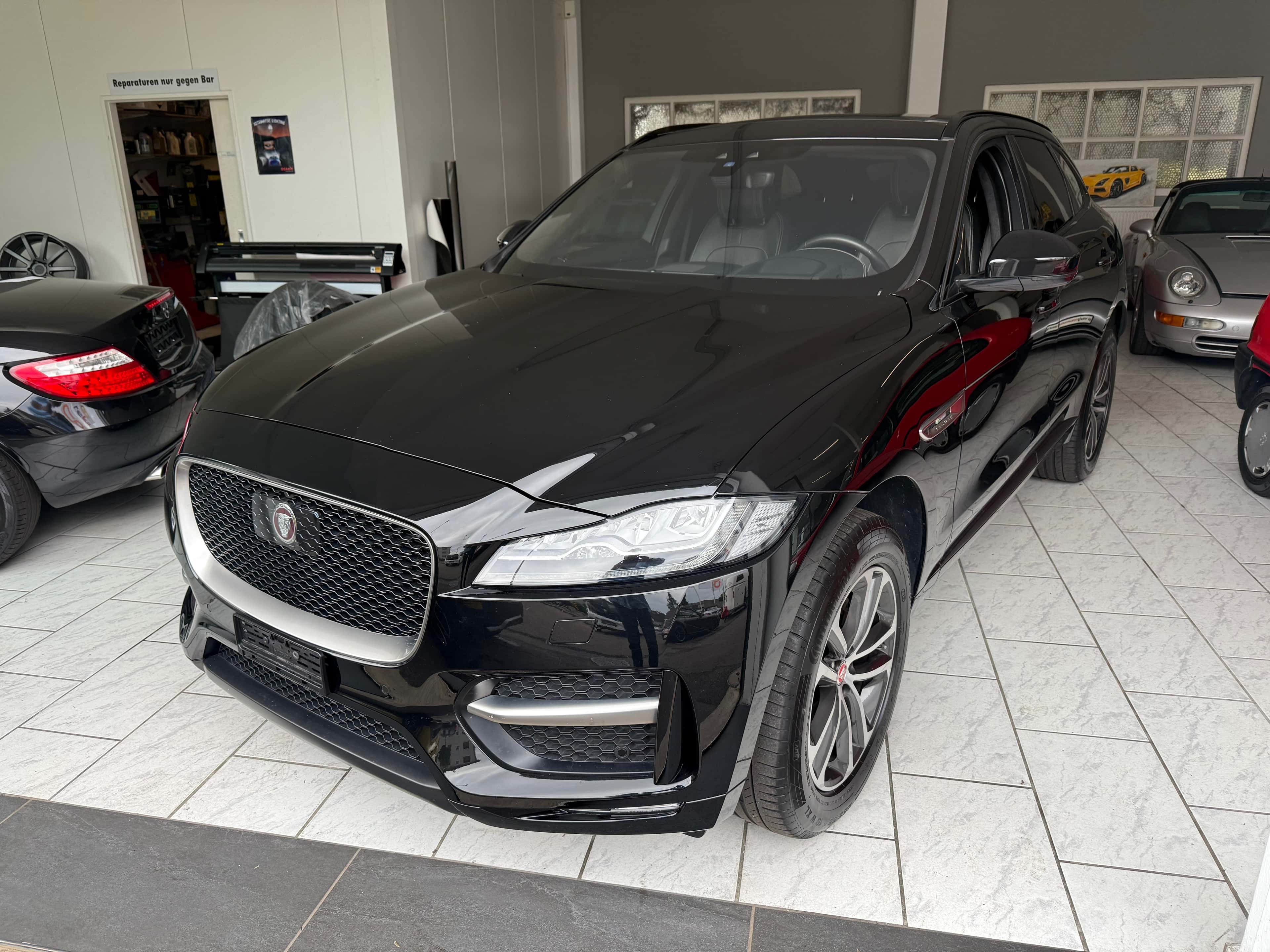 Jaguar F-Pace