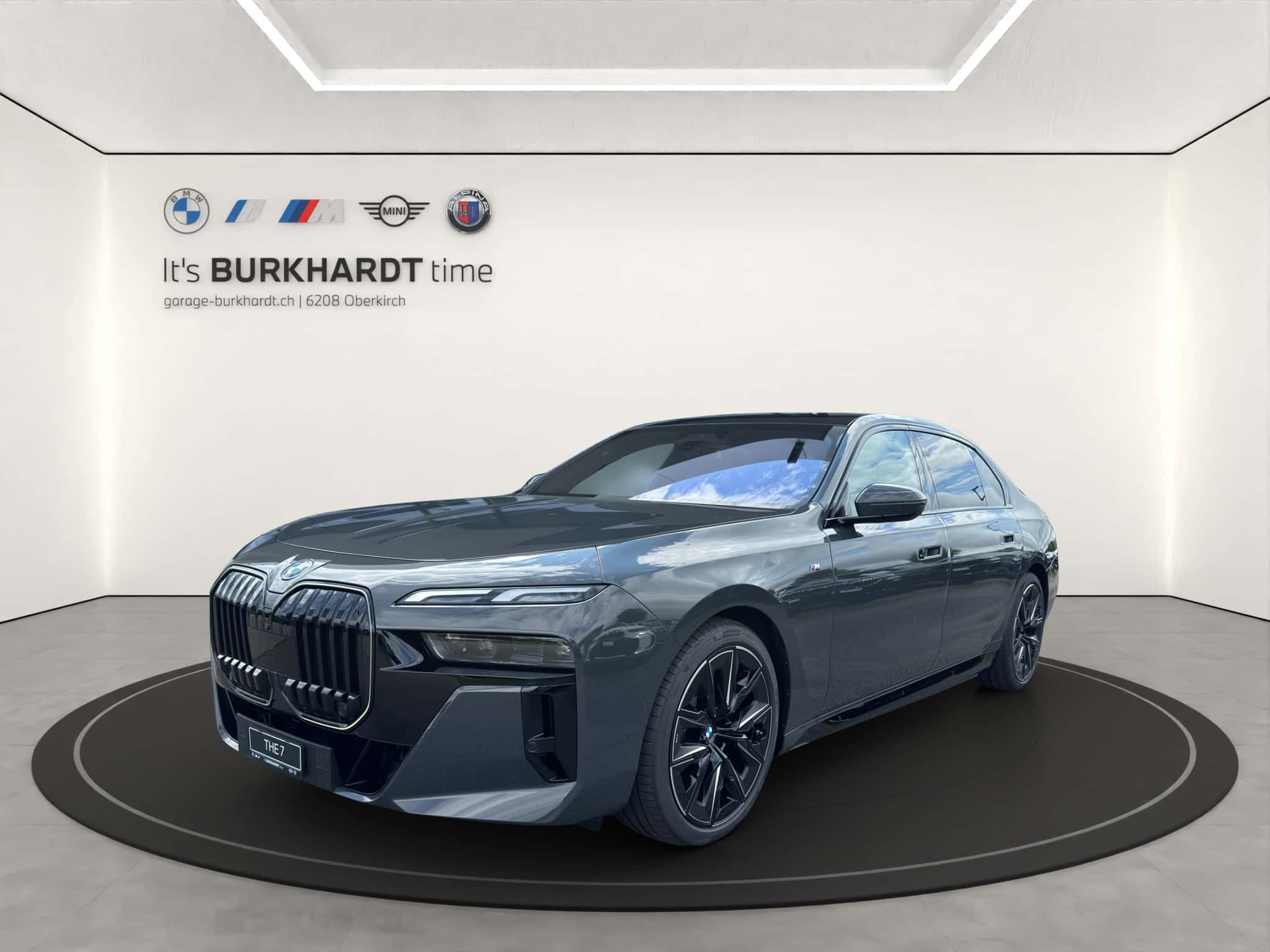 BMW i7