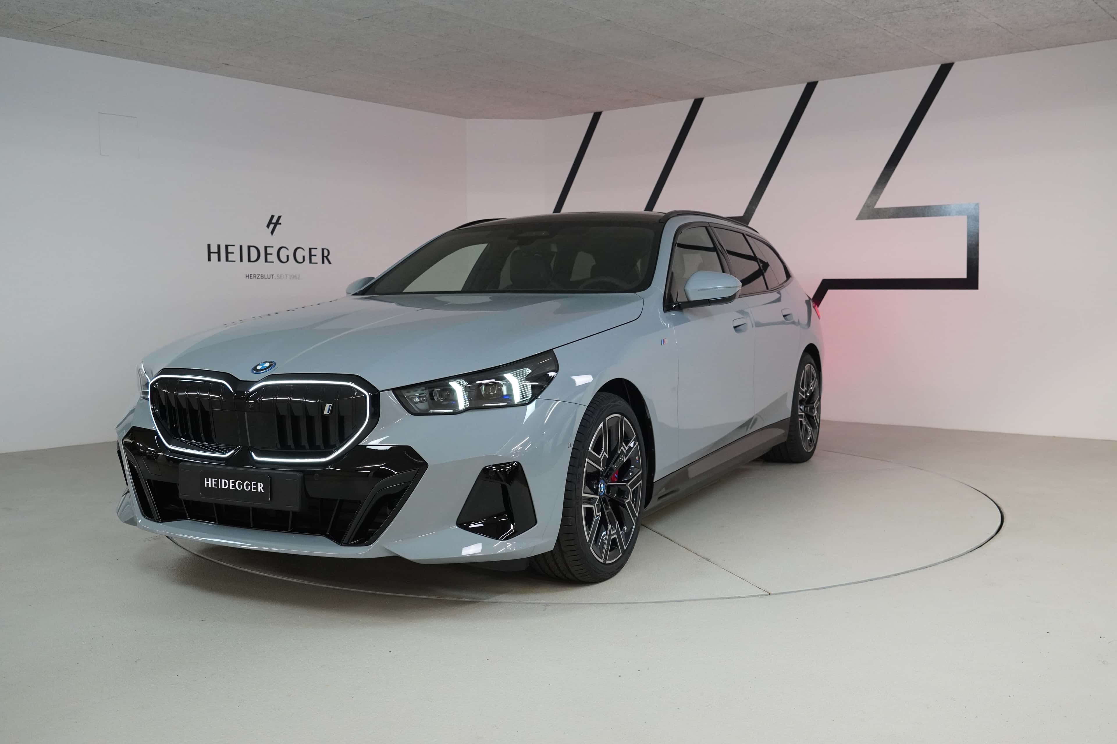 BMW i5