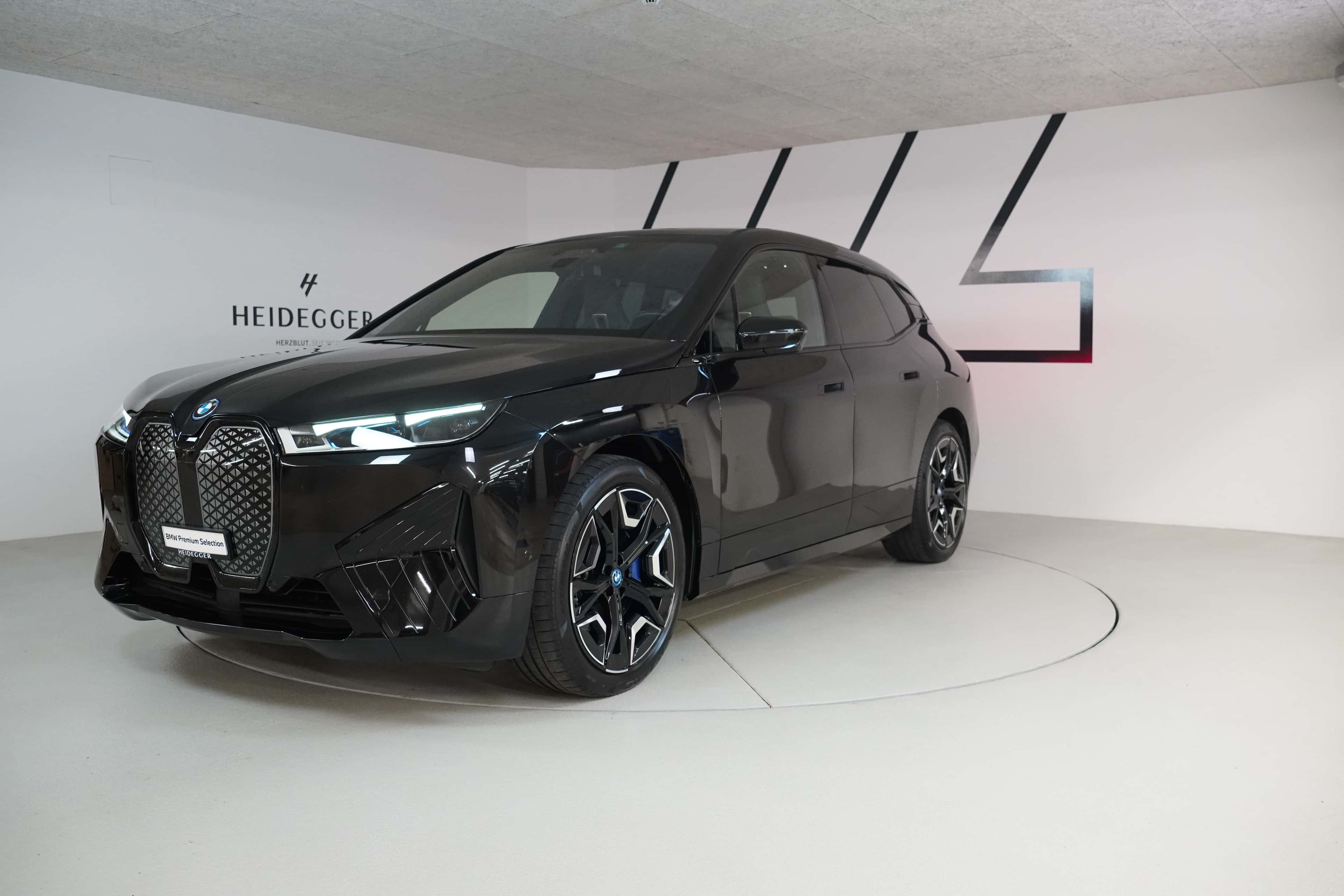 BMW iX