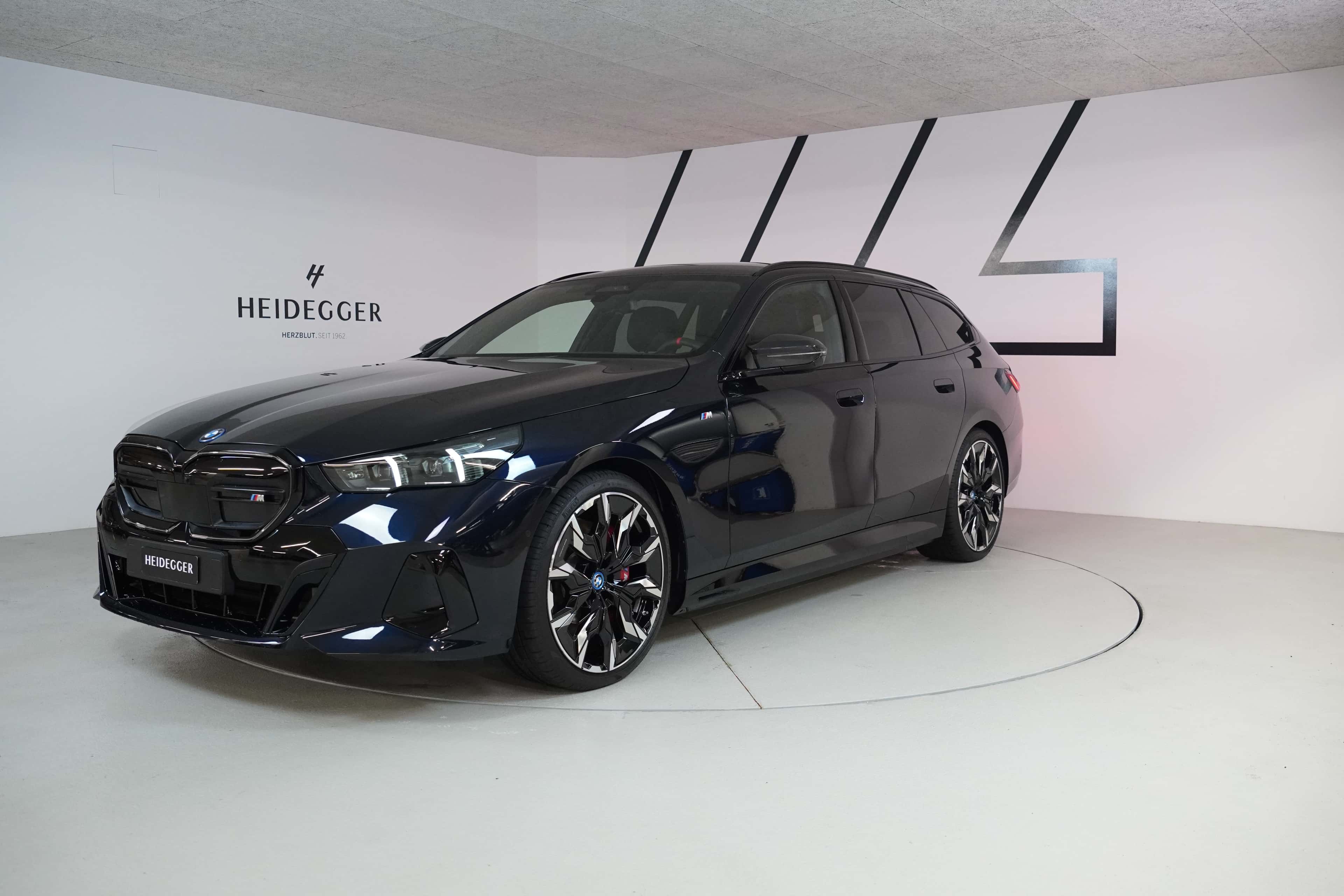 BMW i5
