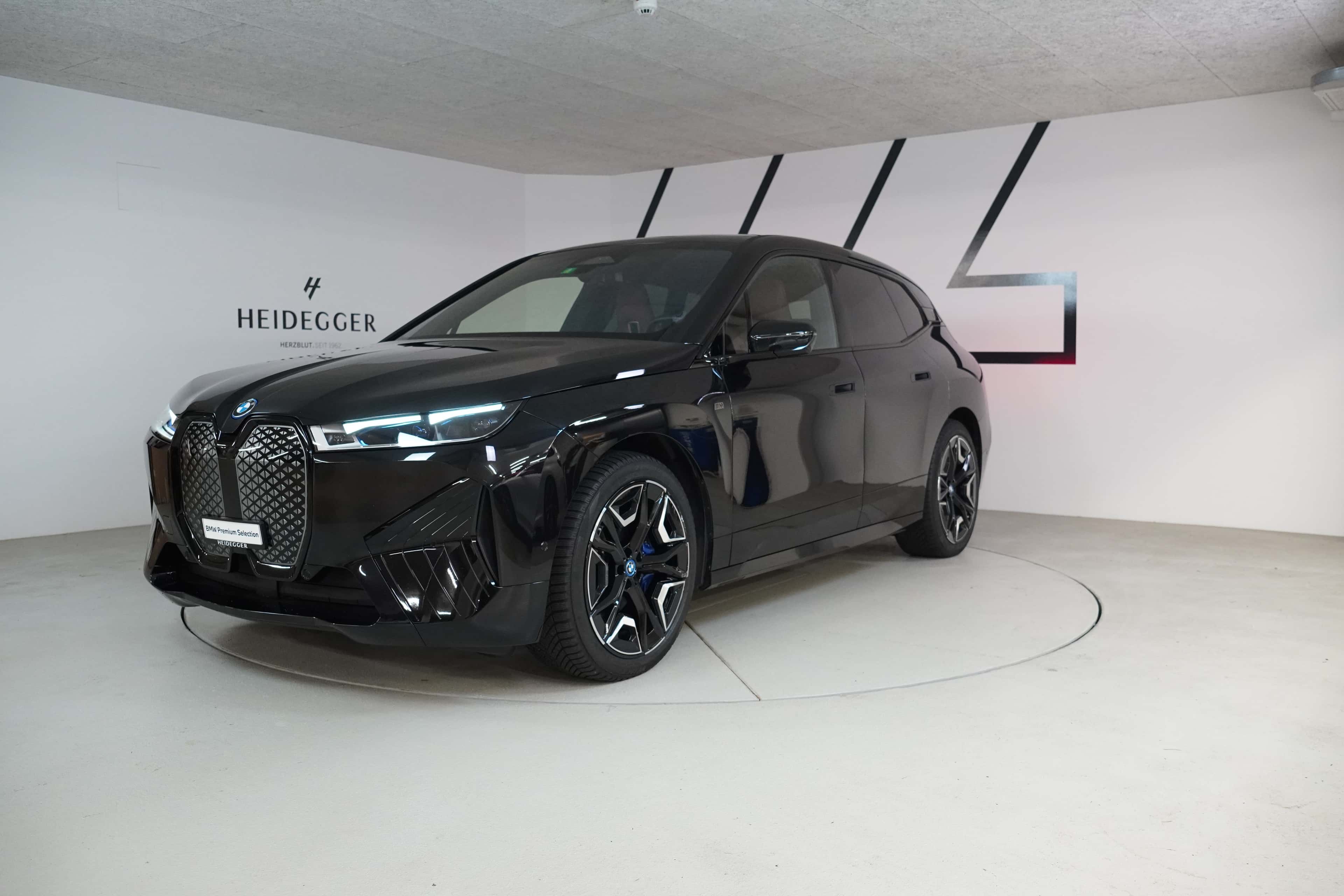 BMW iX