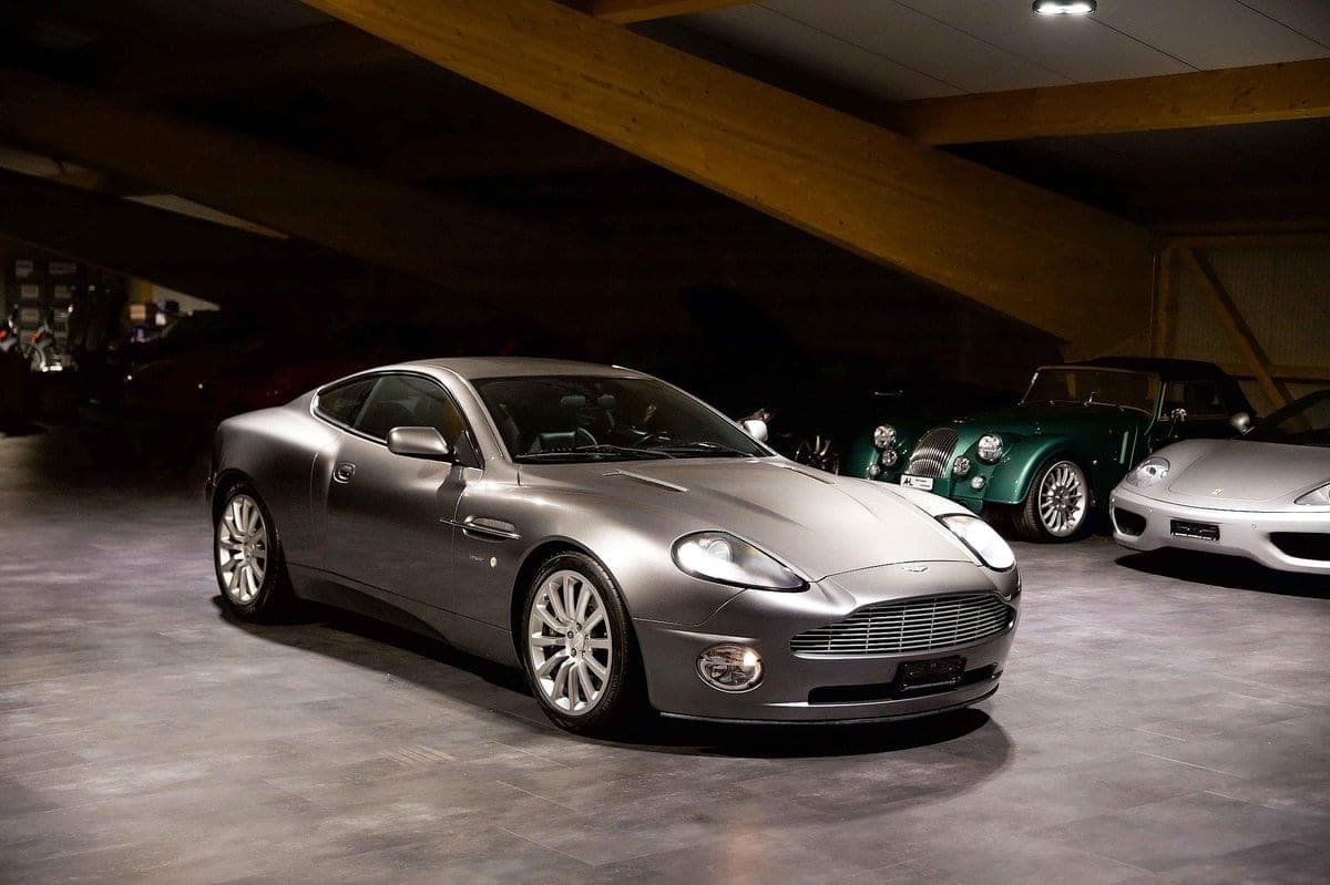 Aston Martin Vanquish Vanquish V12 5.9-48