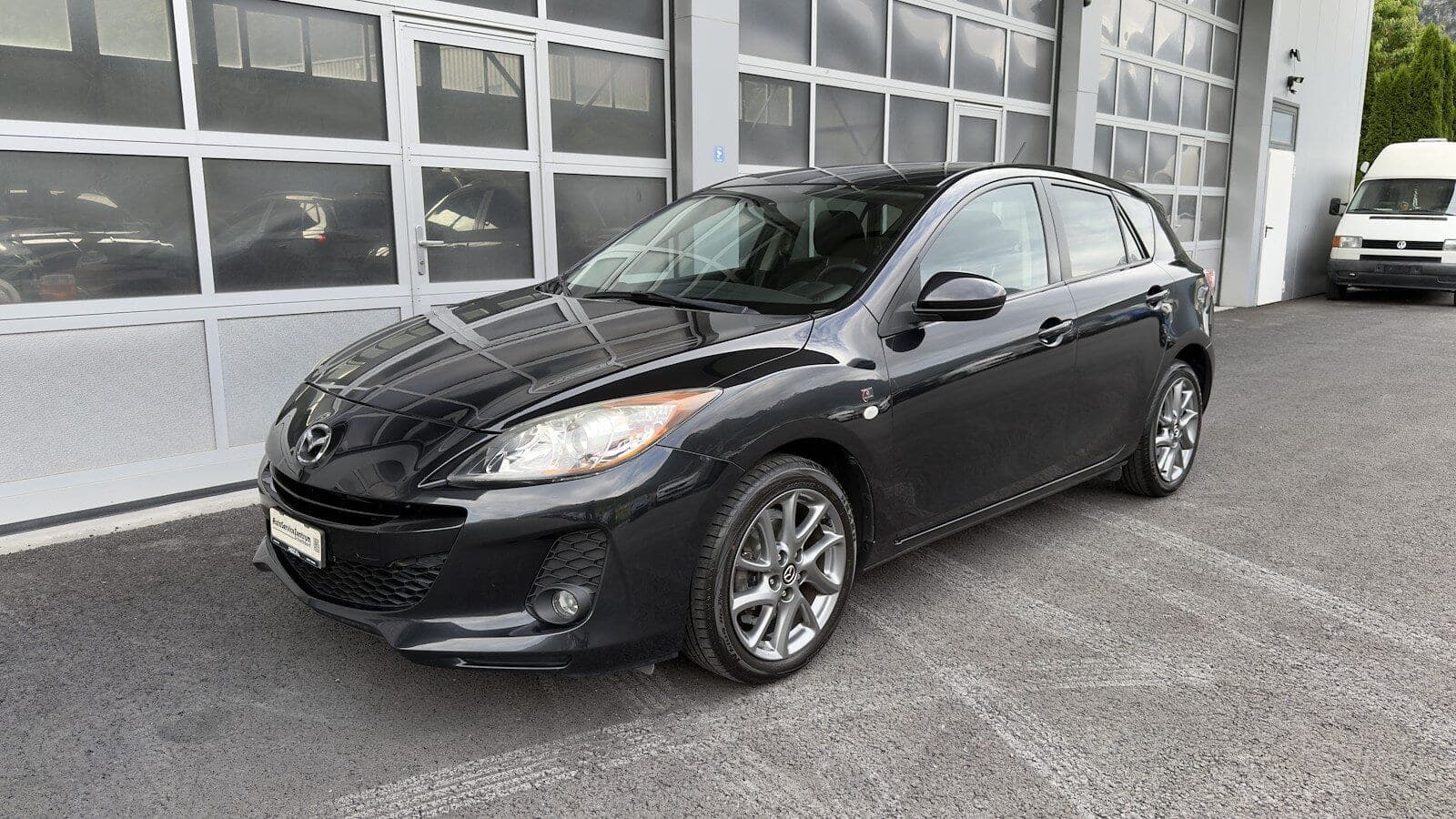 Mazda 3 3 Hatchback 1.6 Red Edition