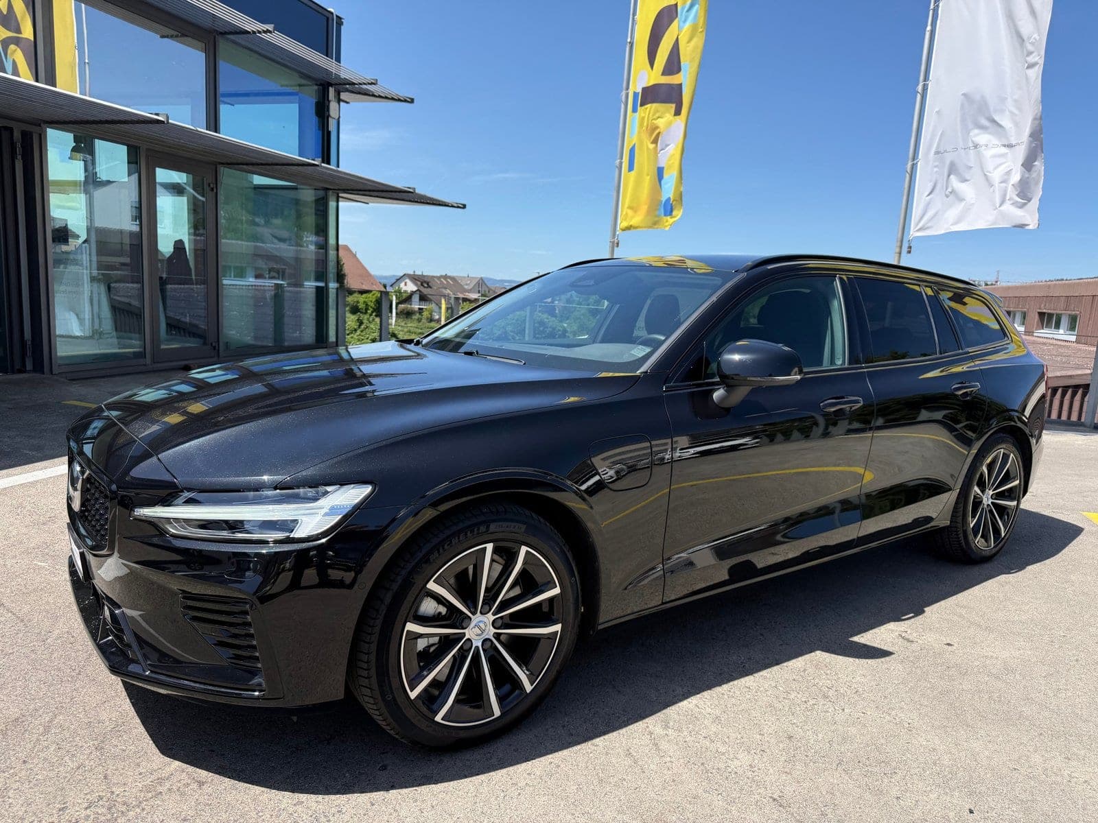 Volvo V60 V60 T6 eAWD Plug in Hybrid Plus Dark Geartronic