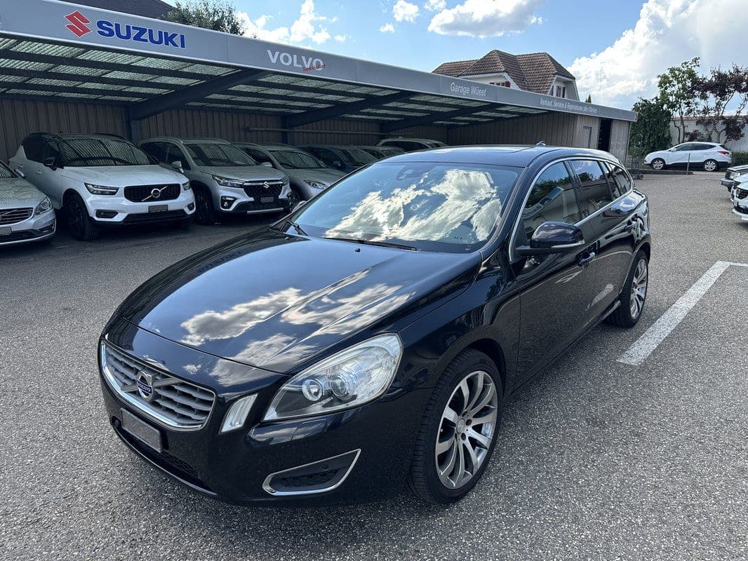 Volvo V60 V60 2.4 D5 Summum AWD