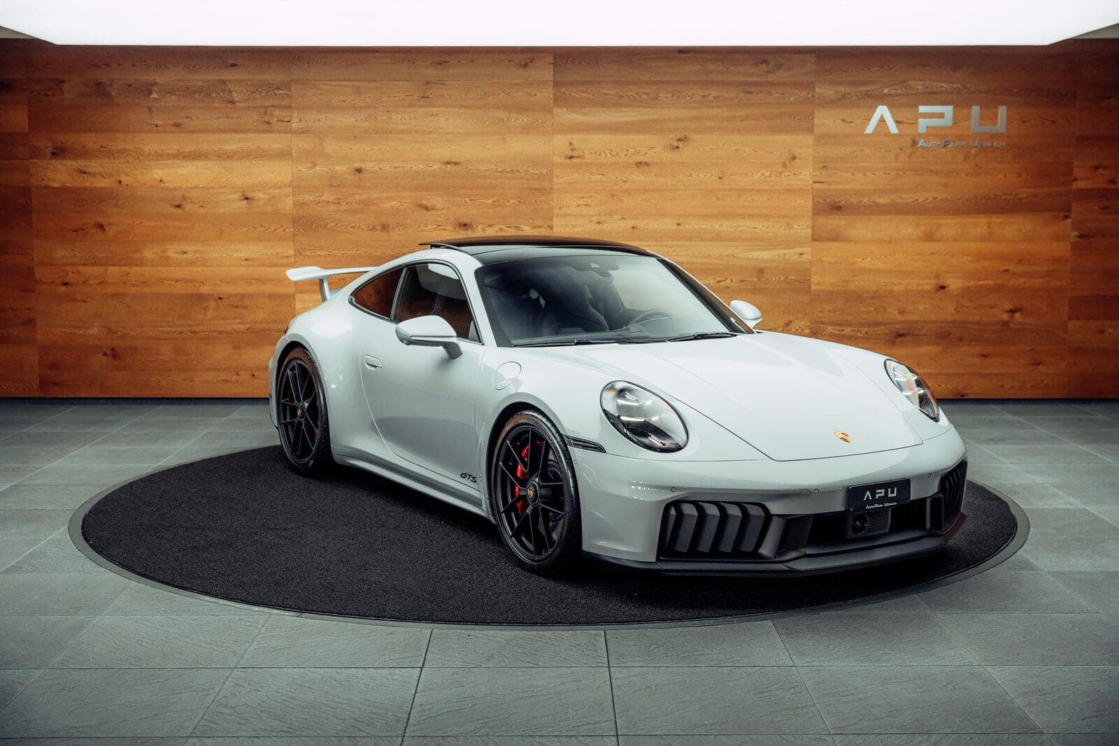Porsche 911 911 Carrera 4 GTS PDK AeroKit Eisgraumetallic