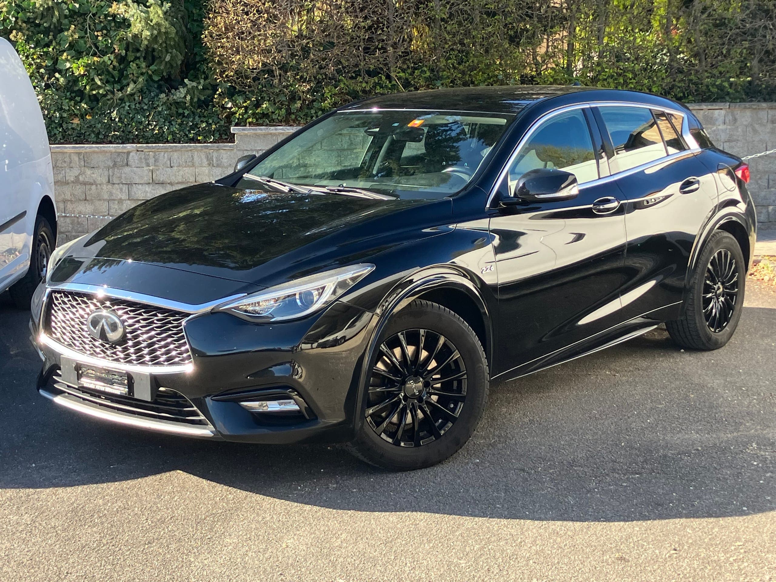 Infiniti Q30 INFINITI Q30 2.2d City Black Edition AWD DCT