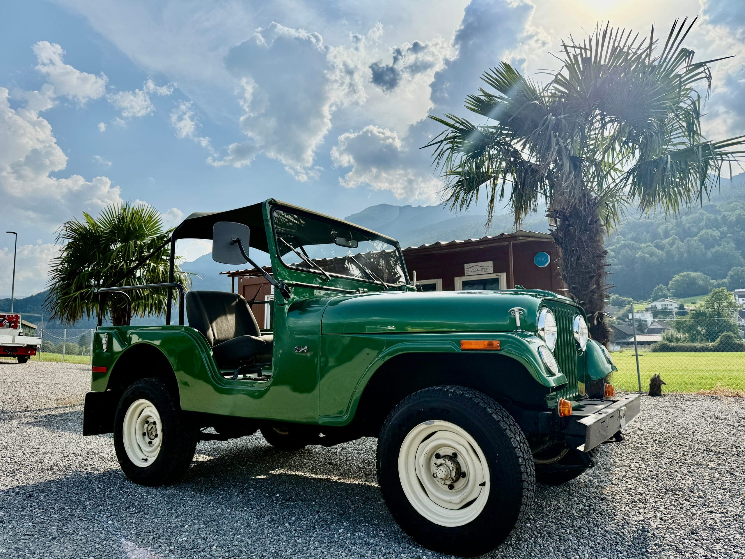 Jeep CJ-7 JEEP CJ-5 *4,2-Liter-Reihensechszylindermotor*