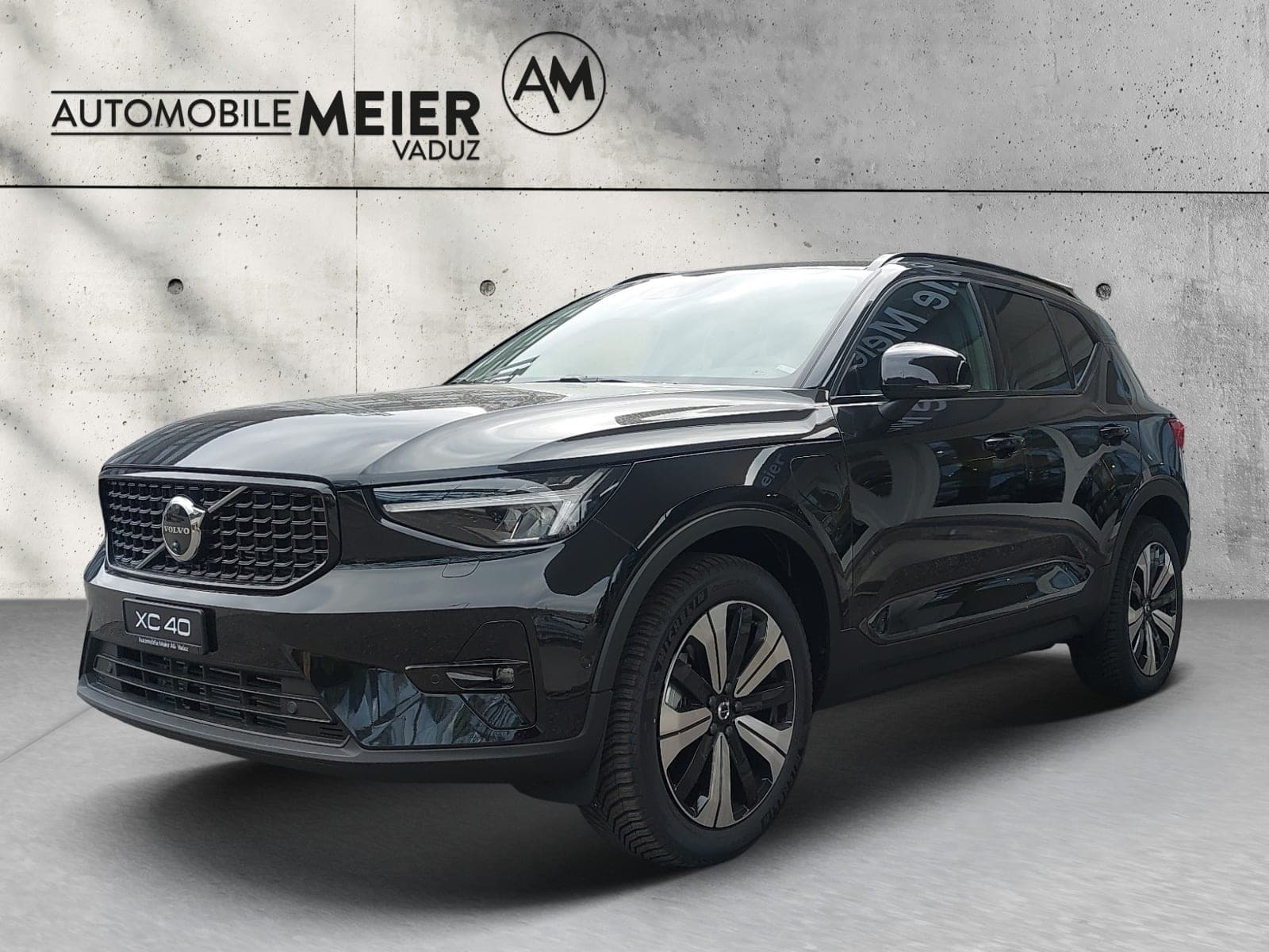 Volvo XC40 VOLVO XC40 1.5 T4 PiH Plus Dark