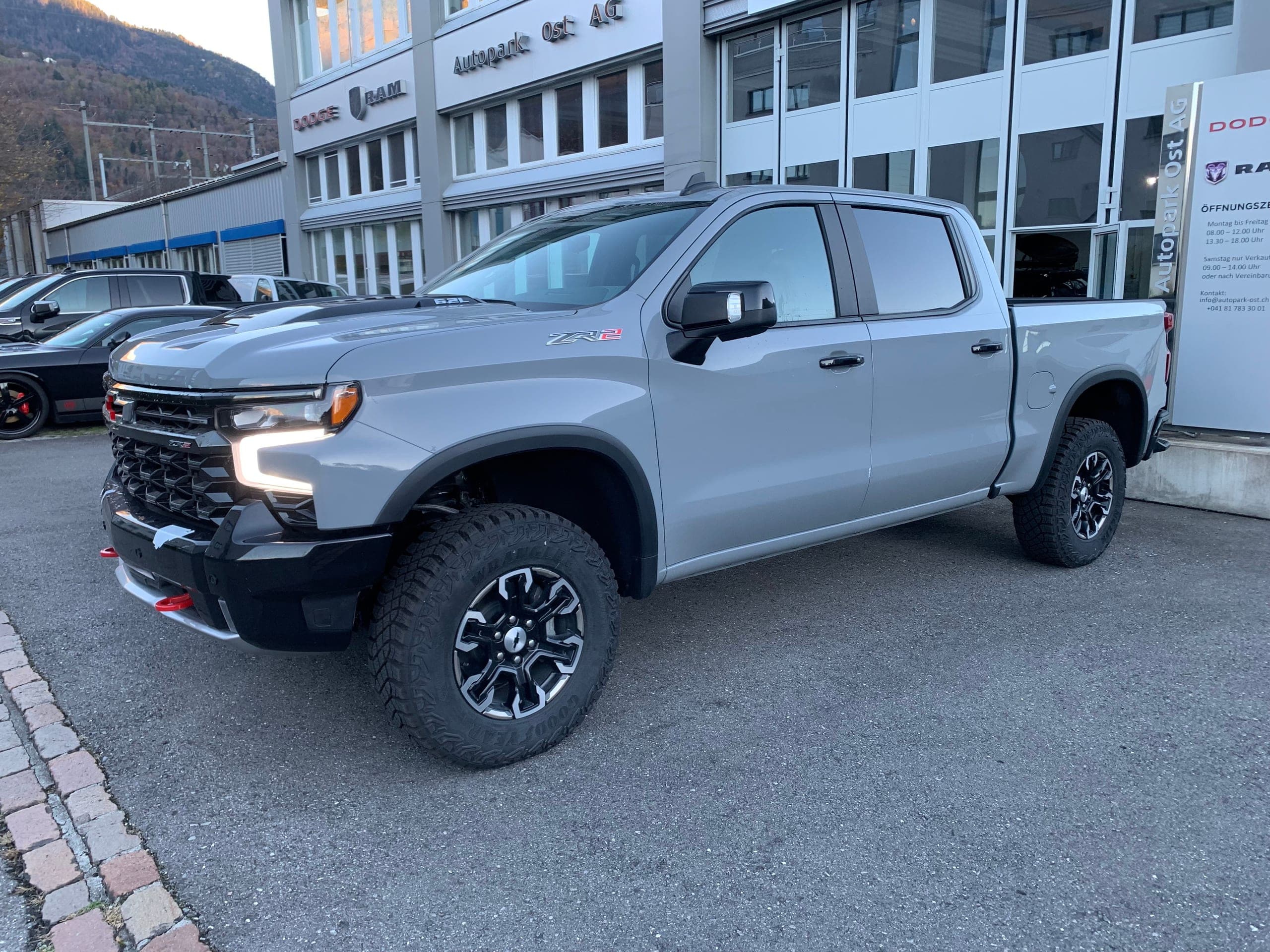 Chevrolet Silverado CHEVROLET Silverado Crew Cab 1500 ZR2 6.2l V8 4WD MY25