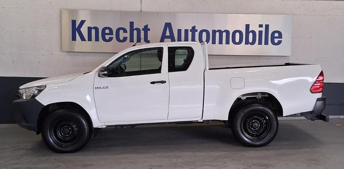 Toyota Hilux TOYOTA Hilux Extra Cab.-Chassis 2.4 D-4D 170 Luna