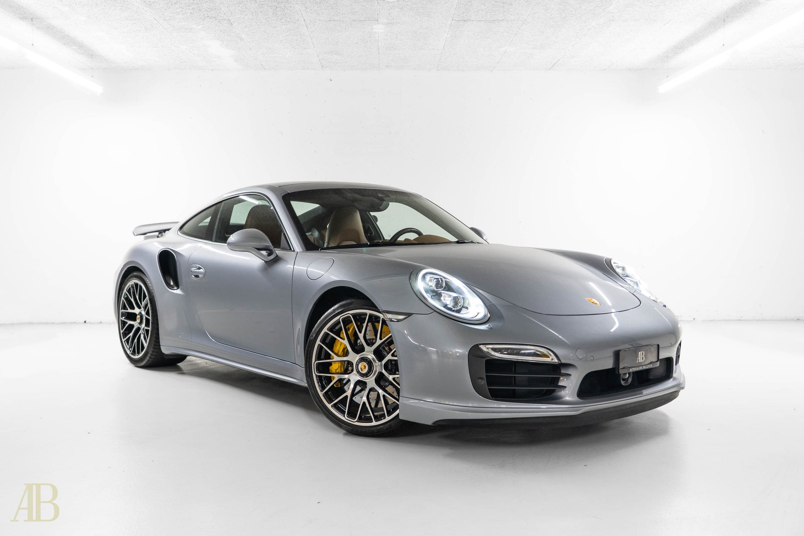 Porsche 911 PORSCHE 911 Turbo S PDK mit Porsche Approved