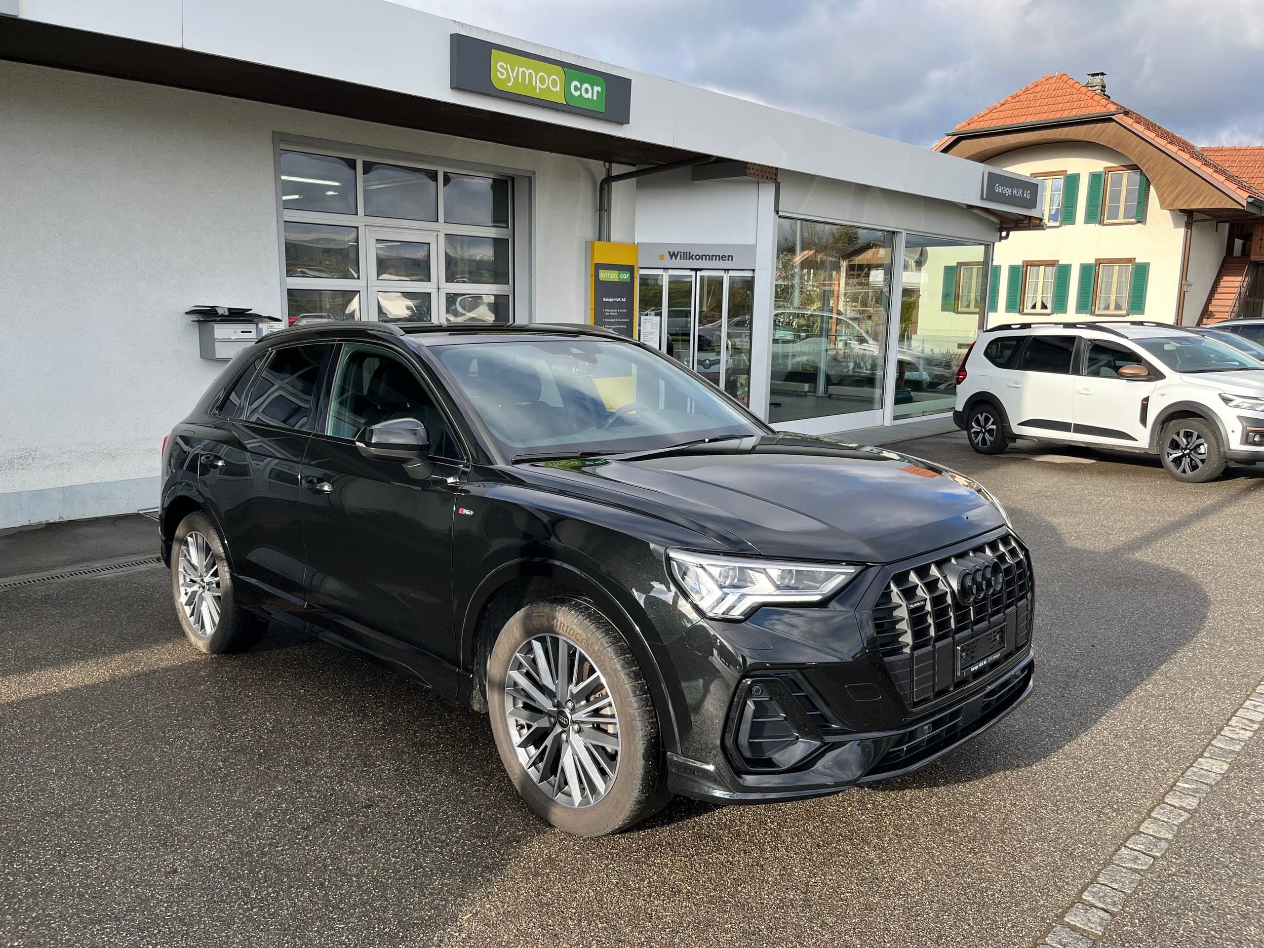 Audi Q3 AUDI Q3 40 TDI S line quattro S-tronic+++ANHÄNGERKUPPLUNG+++AUDI GARANTIE UND GRATISSERVICE+++