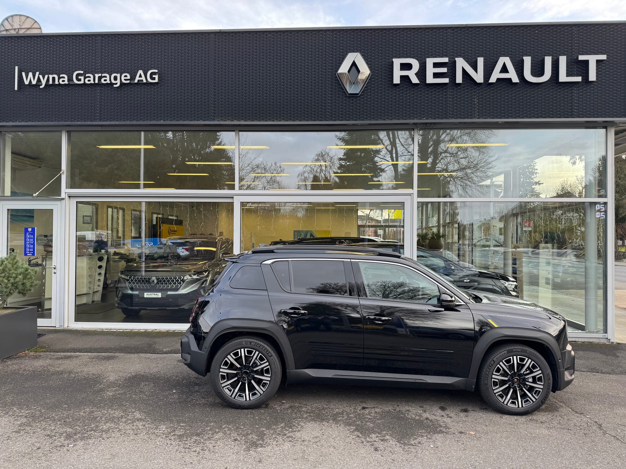 Renault 4 E-Tech RENAULT R4 Iconic 150PS Comfort Range