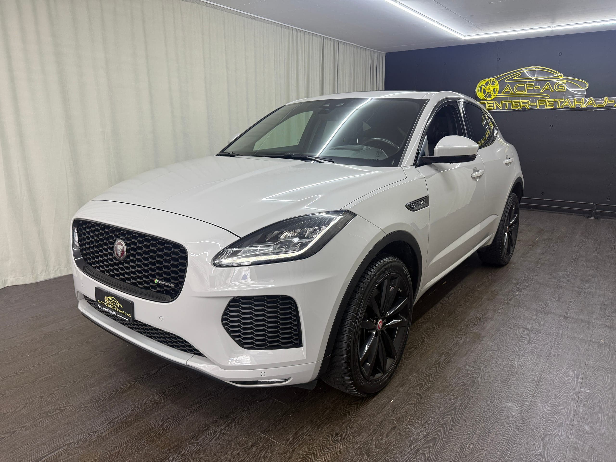 Jaguar E-Pace JAGUAR E-Pace P200 R-Dynamic S AWD Automatik