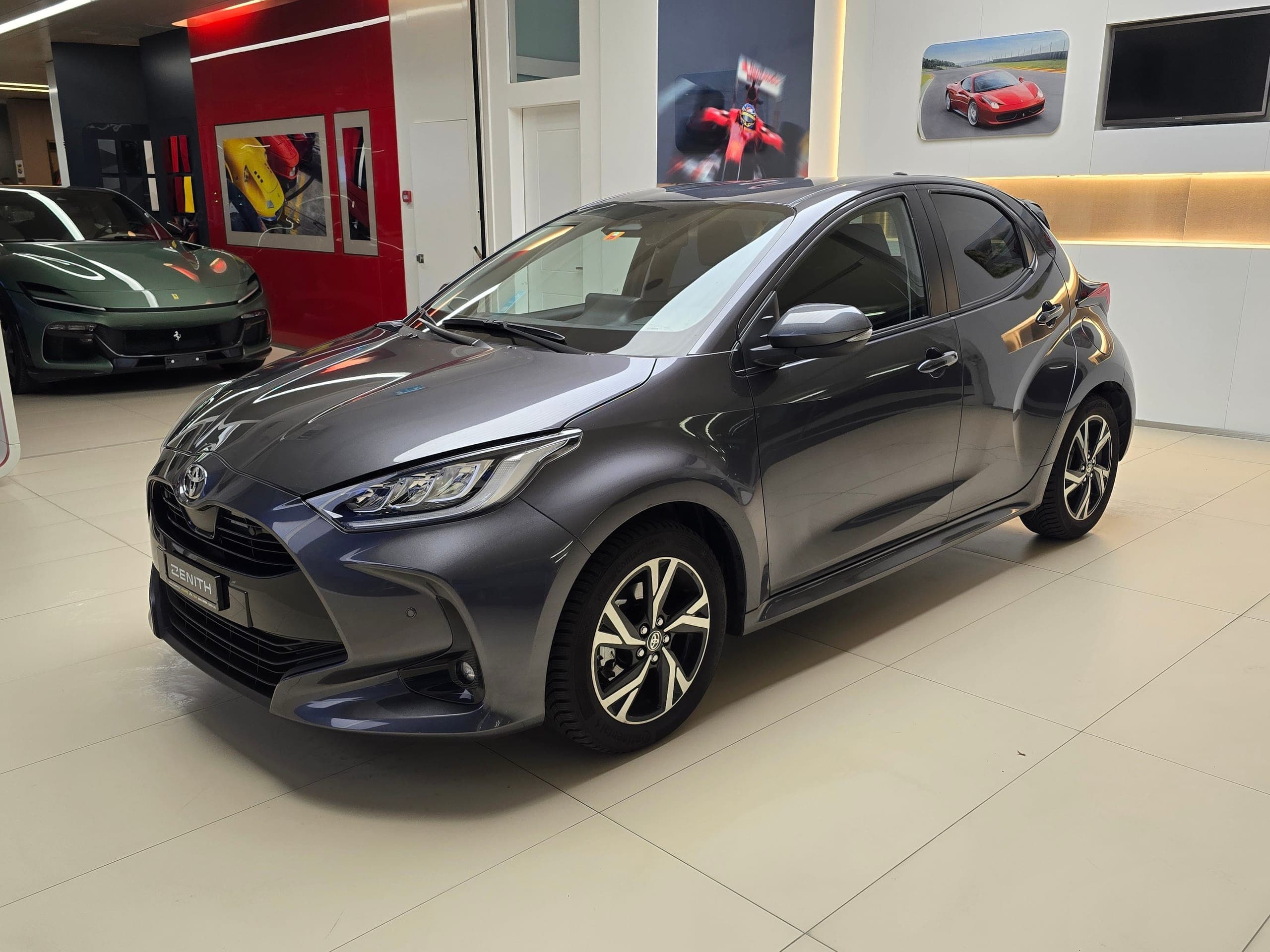 Toyota Yaris TOYOTA 1.5 VVT-i HSD
