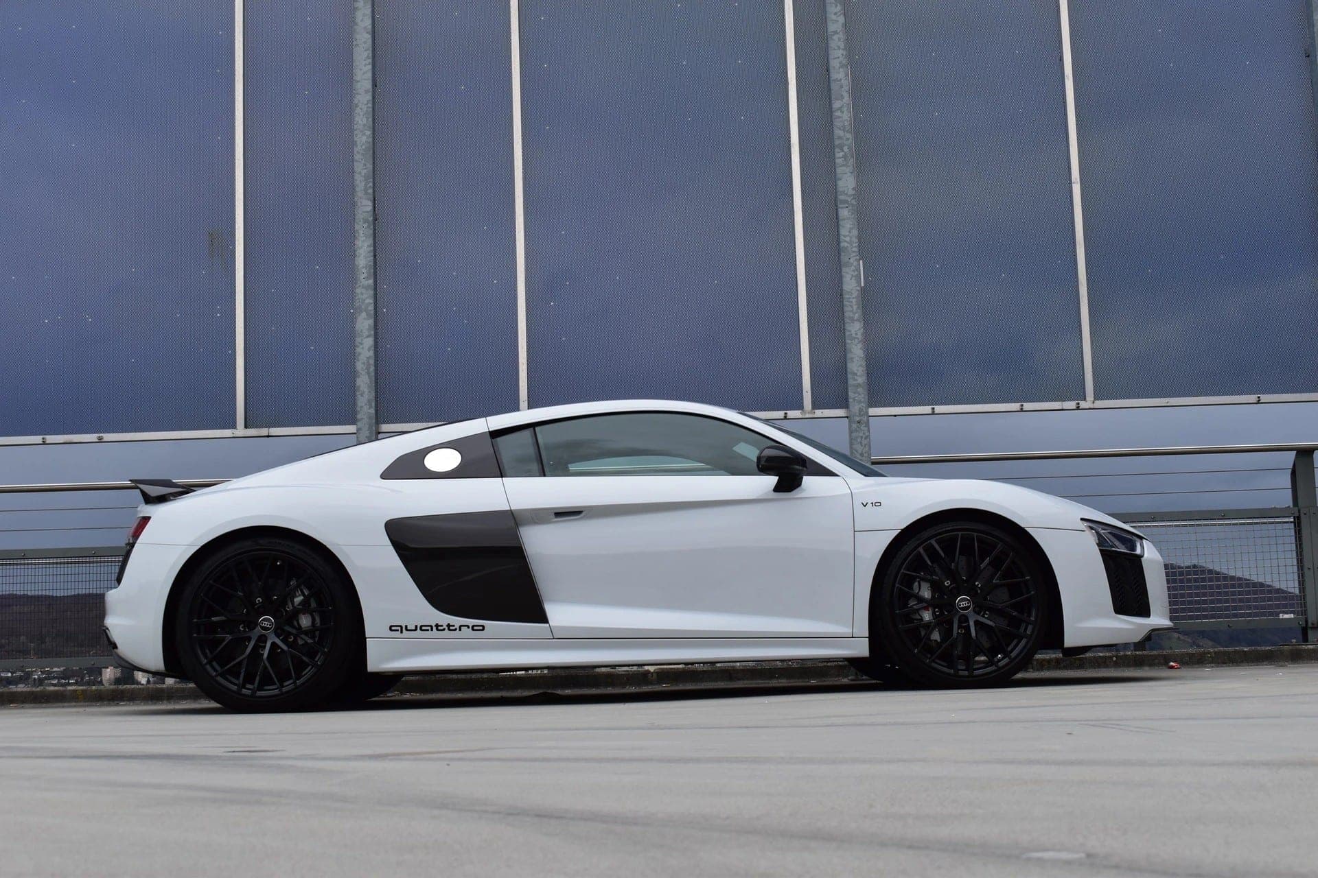 Audi R8 AUDI R8 COUPÉ 5.2 PLUS S-TRONIC CARBON l 611 PS